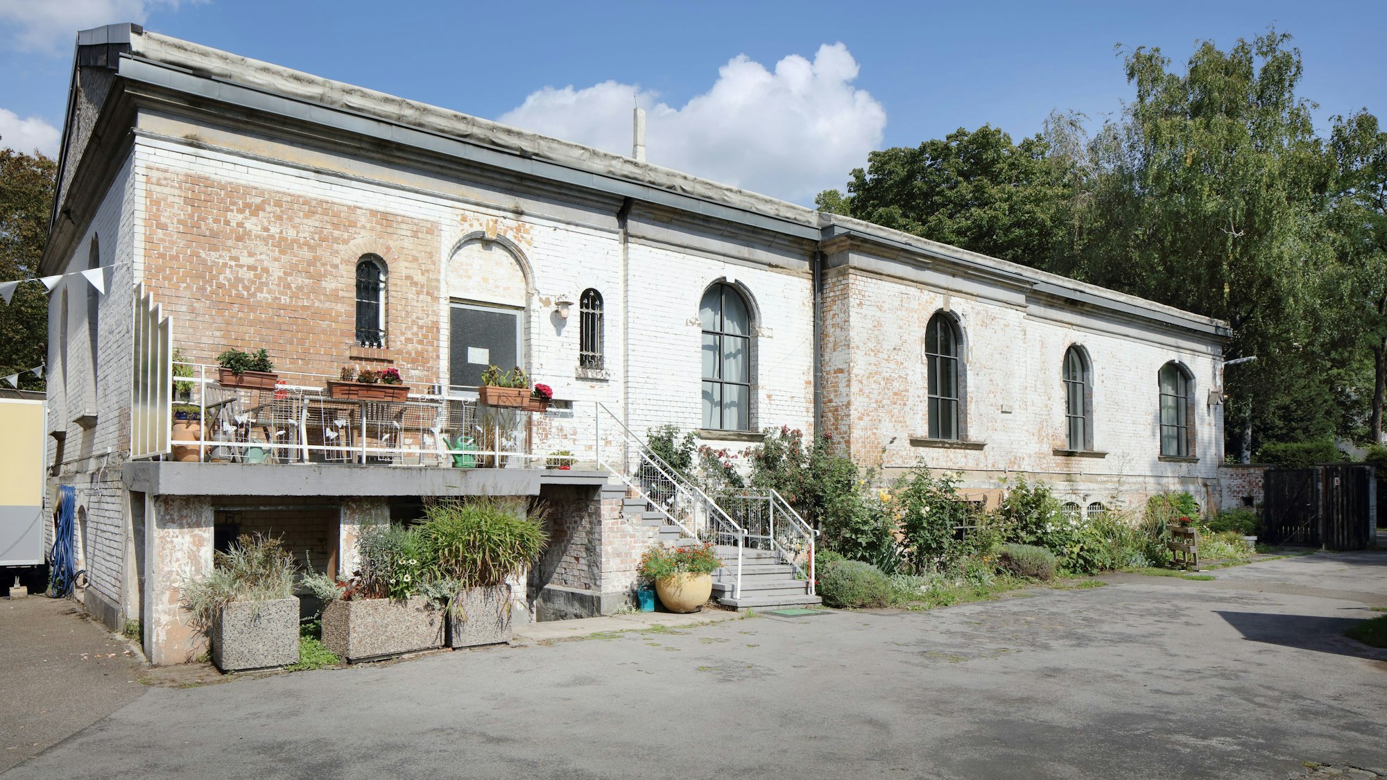 Das Gebäude des Orangerie Theaters.