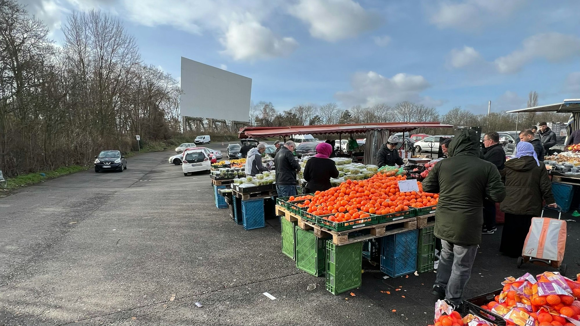 Markt auf dem Platz des Autokinos am Mittwoch, 1. Februar.