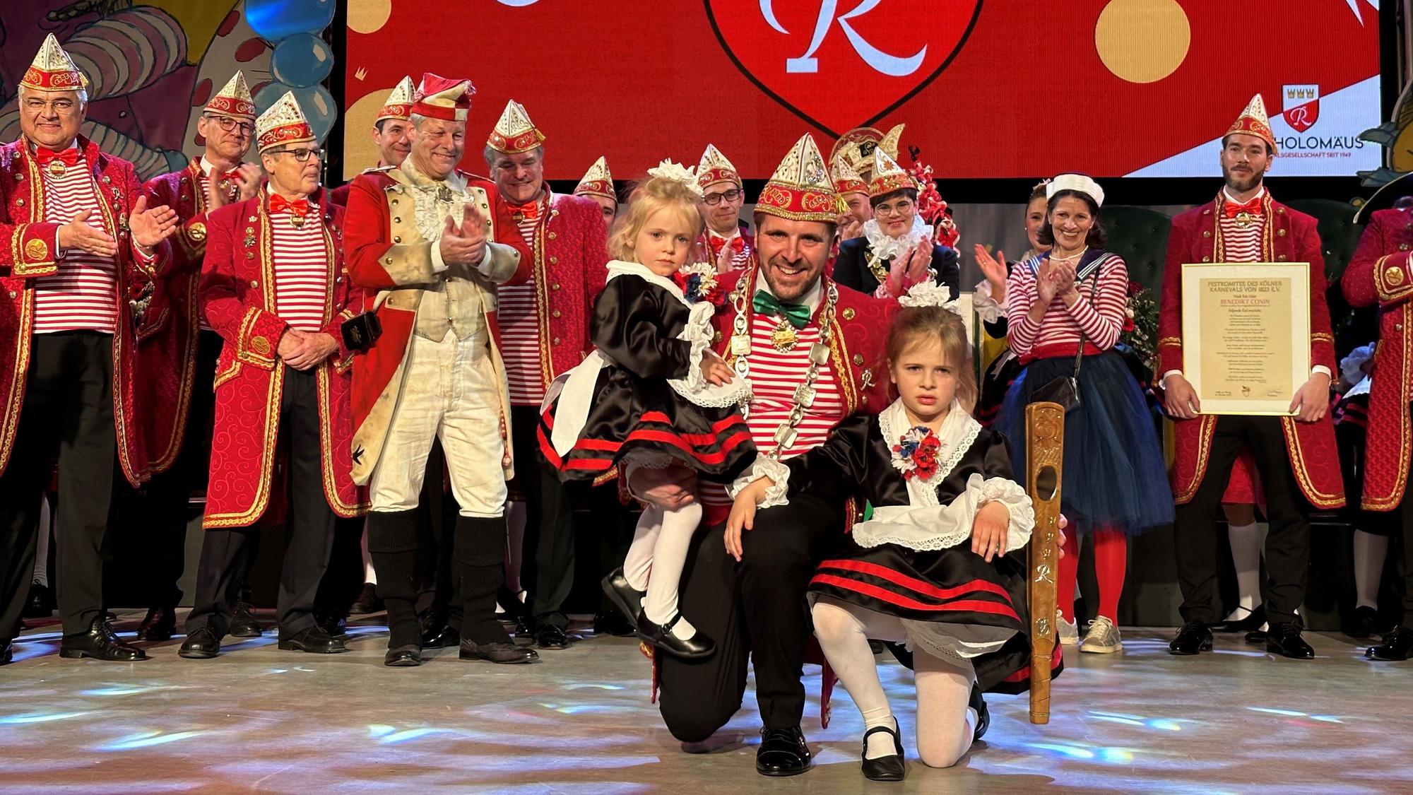 10.02.2023, Köln: Rocholomäus Sitzung im Sartory, neuer Präsident Benedict Conin wird ins amt eingeführt Foto: Stefan Worring
