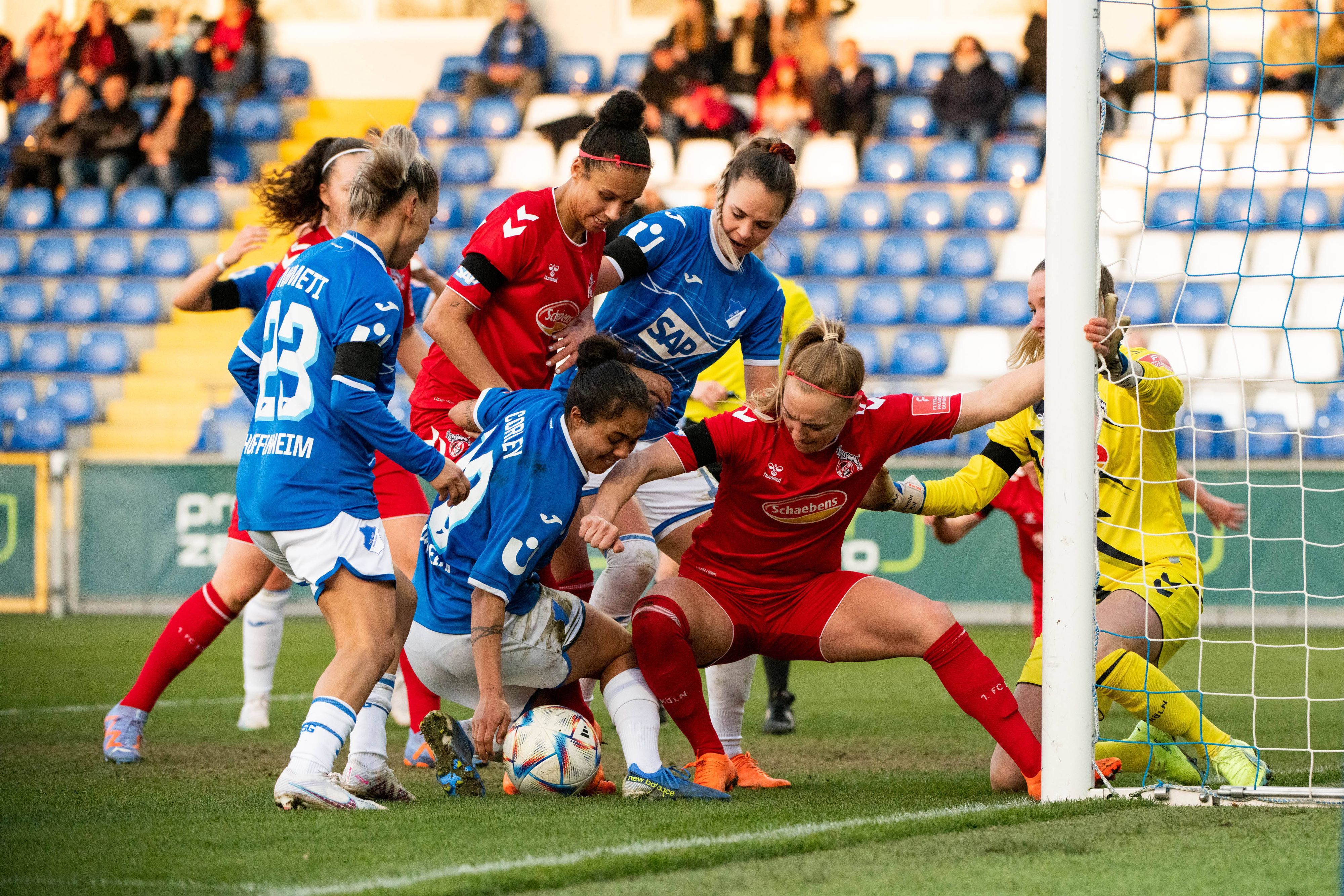 Gia Corley TSG Hoffenheim, 10, Ereleta Memeti TSG Hoffenheim, 23 im Zweikampf mit Sarah Maria Puntigam 1. FC Koeln, 17, Genessee Puntigam 1. FC Koeln, 13, Jasmin Pal 1. FC Koeln, 26, GER, TSG 1899 Hoffenheim vs. 1. FC Koeln, Fussball Flyeralarm Frauen Bundesliga, 12. Spieltag, Spielzeit 2022/2023, 12.02.2023 GER, TSG 1899 Hoffenheim vs. 1. FC Koeln, Fussball Flyeralarm Frauen Bundesliga, 12. Spieltag, Spielzeit 2022/2023, 12.02.2023 Hoffenheim *** Gia Corley TSG Hoffenheim, 10 , Ereleta Memeti TSG Hoffenheim, 23 one-on-one with Sarah Maria Puntigam 1 FC Koeln, 17 , Genessee Puntigam 1 FC Koeln, 13 , Jasmin Pal 1 FC Koeln, 26 , GER, TSG 1899 Hoffenheim vs 1 FC Koeln, Football Flyeralarm Womens Bundesliga, 12 Matchday, Season 2022 2023, 12 02 2023 GER, TSG 1899 Hoffenheim vs 1 FC Koeln, Football Flyeralarm Womens Bundesliga, 12 Matchday, Season 2022 2023, 12 02 2023 Hoffenheim Copyright: xEibner/Memmlerx EP_MMR