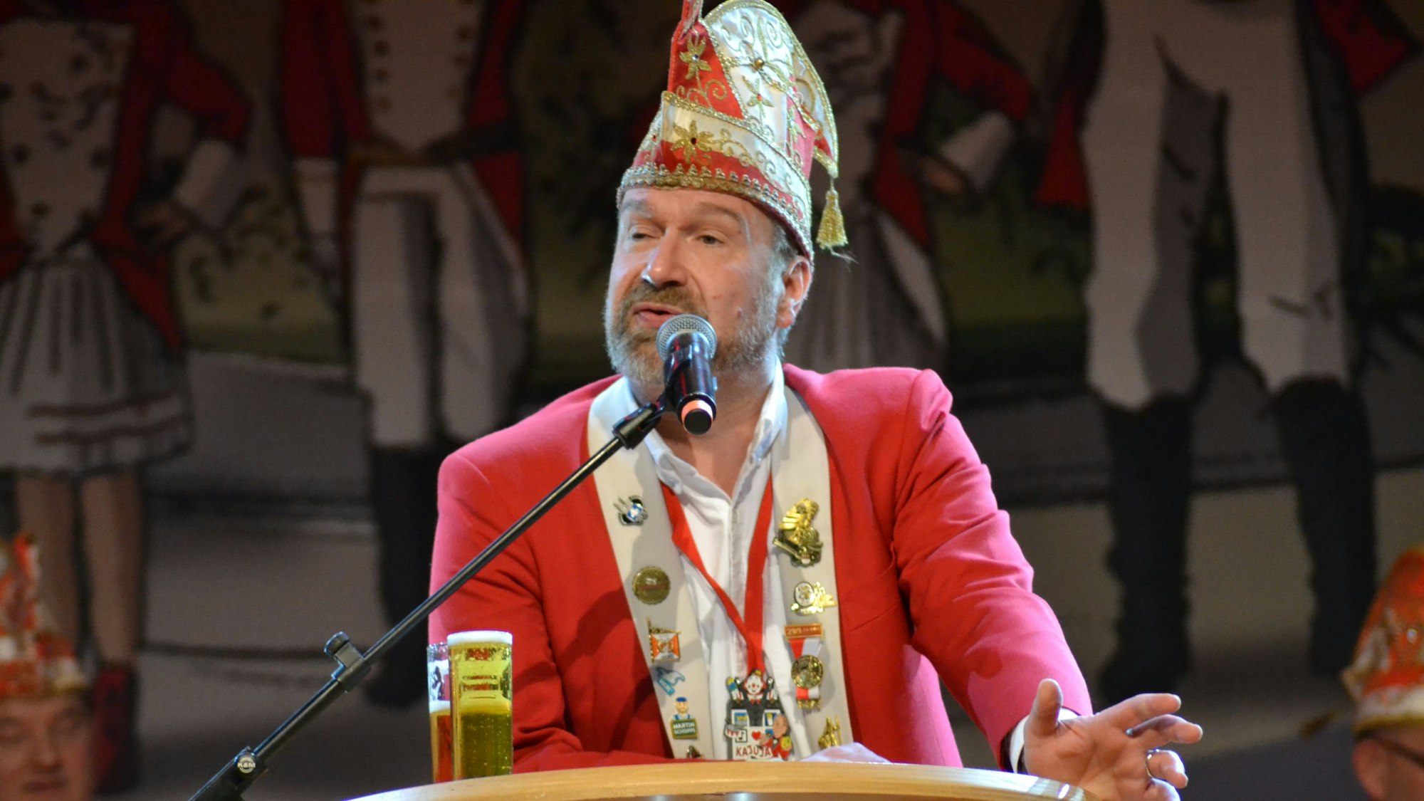 Sitzungspräsident Volker Weininger.