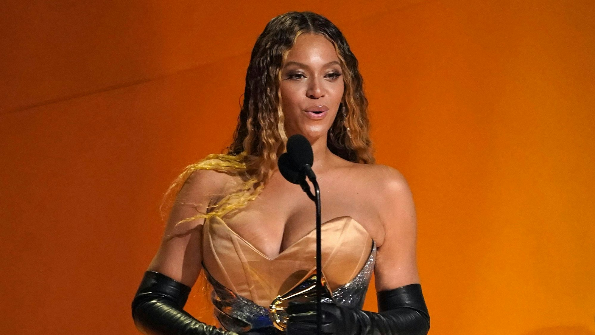 Beyoncé am 5. Februar 2023 bei den Grammy Awards. Sie kommt am 15. Juni 2023 nach Köln.