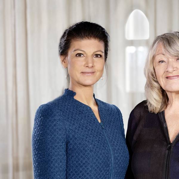Sahra Wagenknecht und Alice Schwarzer (von links) haben ein Friedensmanifest initiiert.