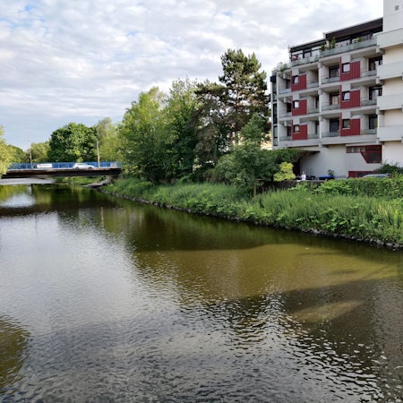 Ansicht des Smarty-Hotels am Wupperufer