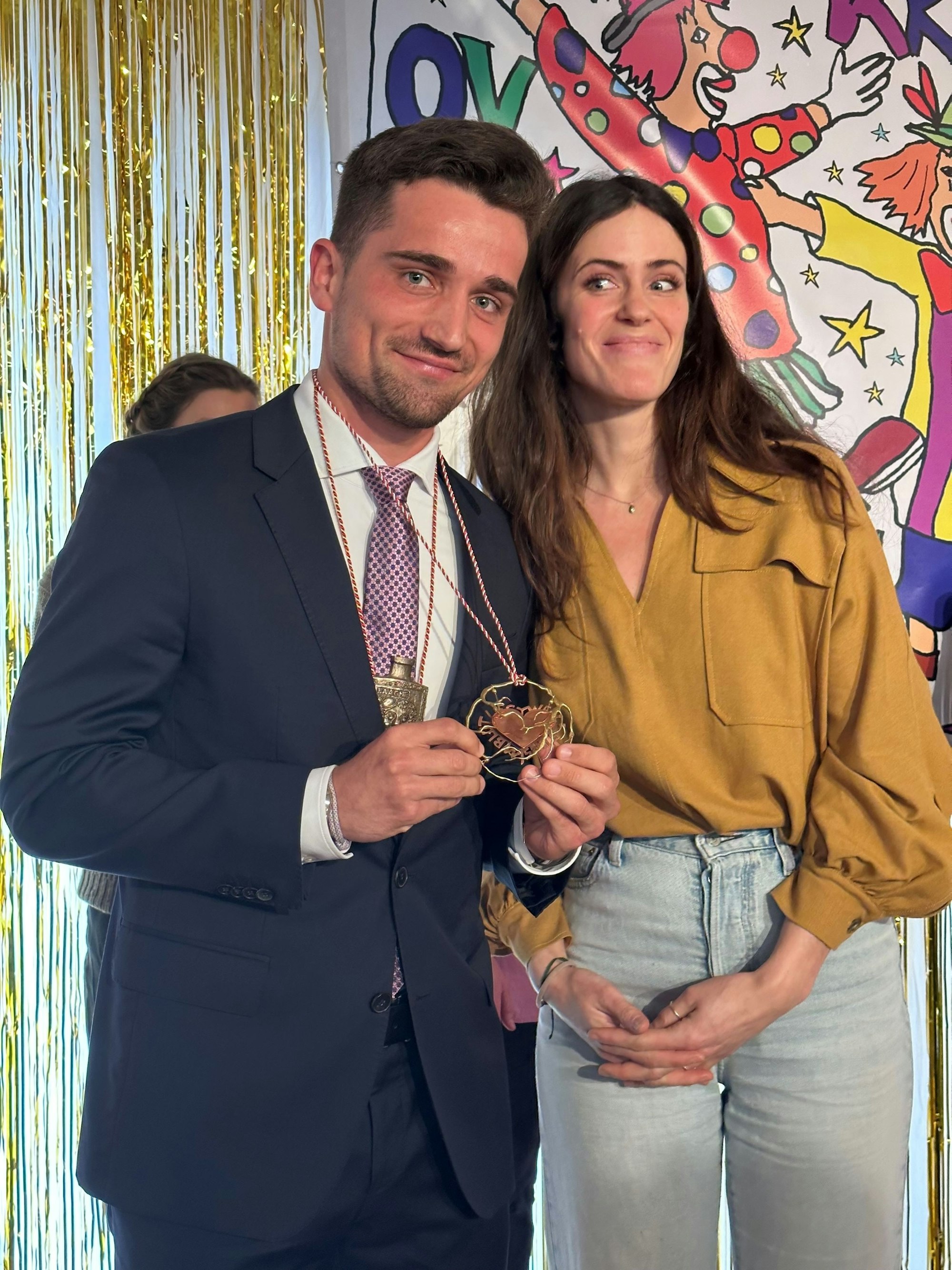12.02.2023, Köln: Fest in Gold Orden für Sterneköchin Julia Komp und Hockey-Weltmeister Moritz Trompertz Foto: Stefan Worring