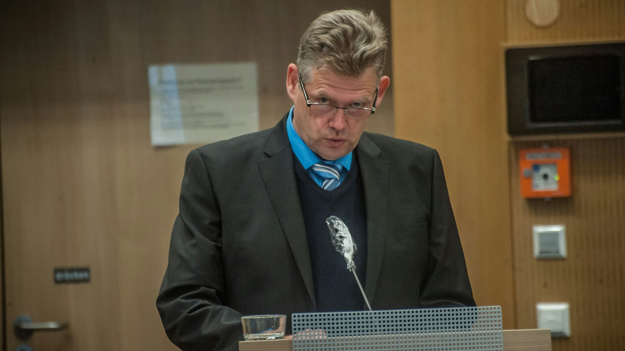 Ratssitzung Michael Molitor. Foto: Ralf Krieger