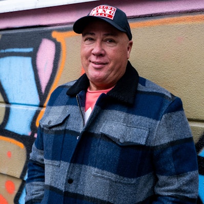 Ramon Ademes, Türsteher, beim Interview in der Südstadt.