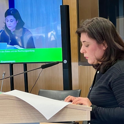 Bürgermeisterin Zöhre Demirci im Stadtrat.