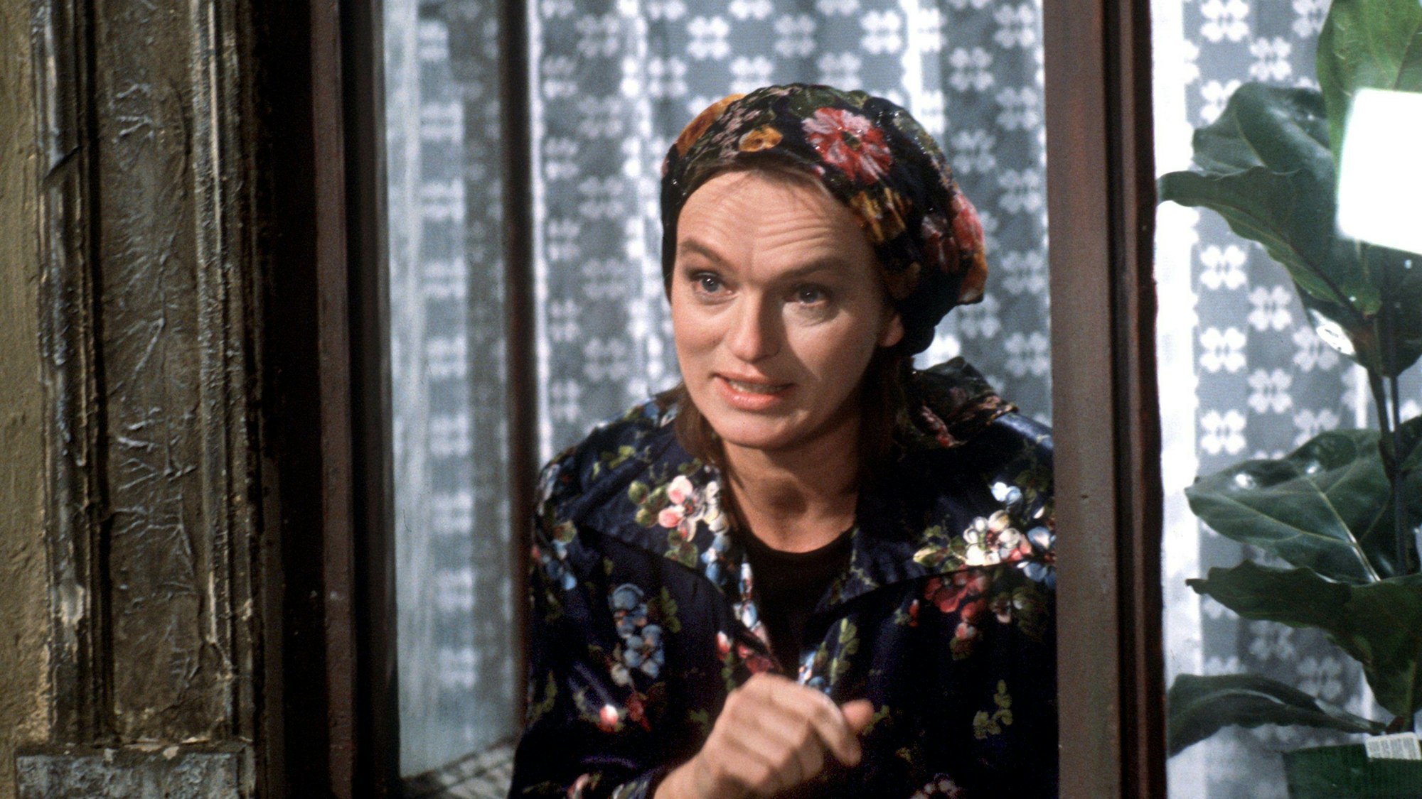 Elke Heidenreich in ihrer Paraderolle als Else Stratmann (Archivbild vom 13.12.1984 in Saarbrücken, wo sie mit der «Goldenen Europa» ausgezeichnet wurde).