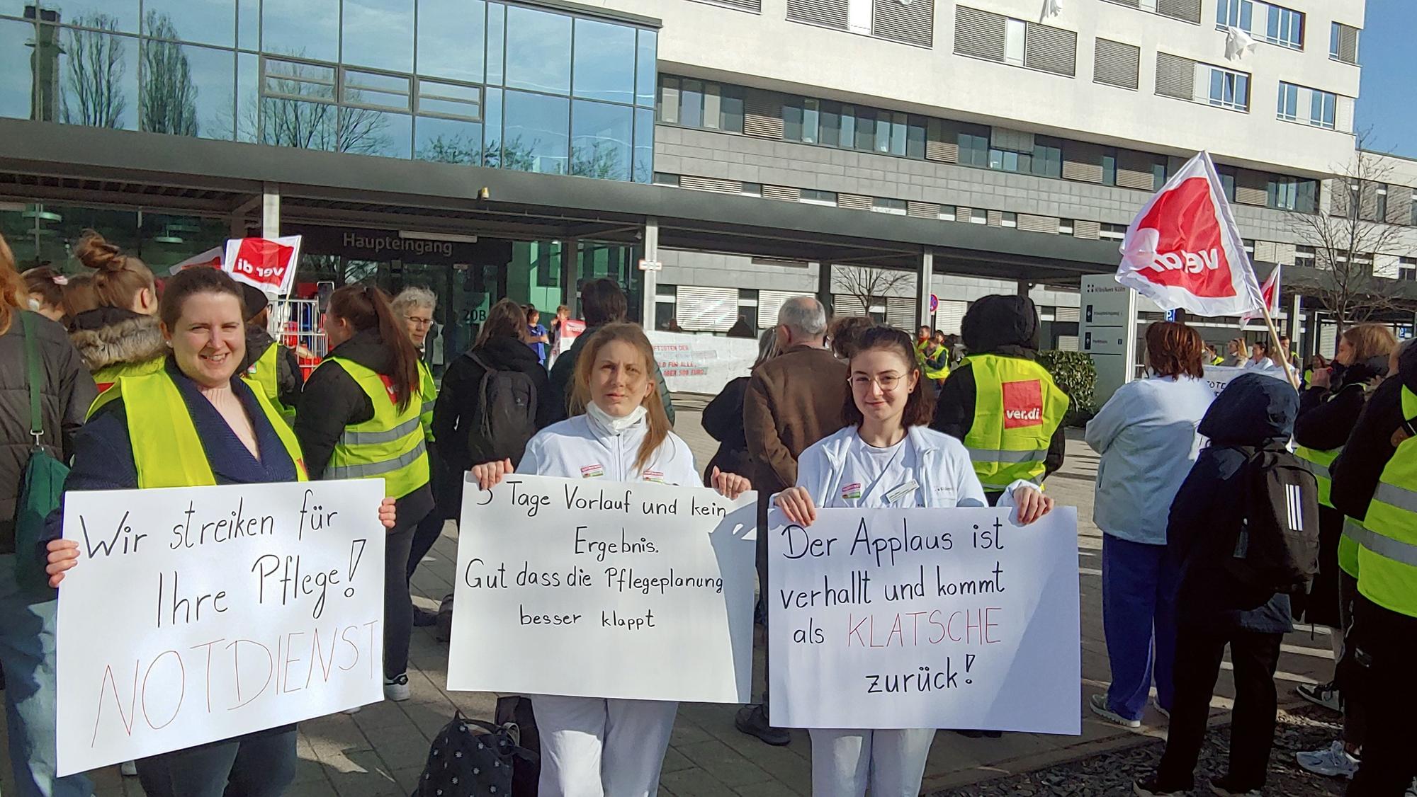 Bereits im Februar haben Mitarbeitende der Kölner Kliniken gestreikt.