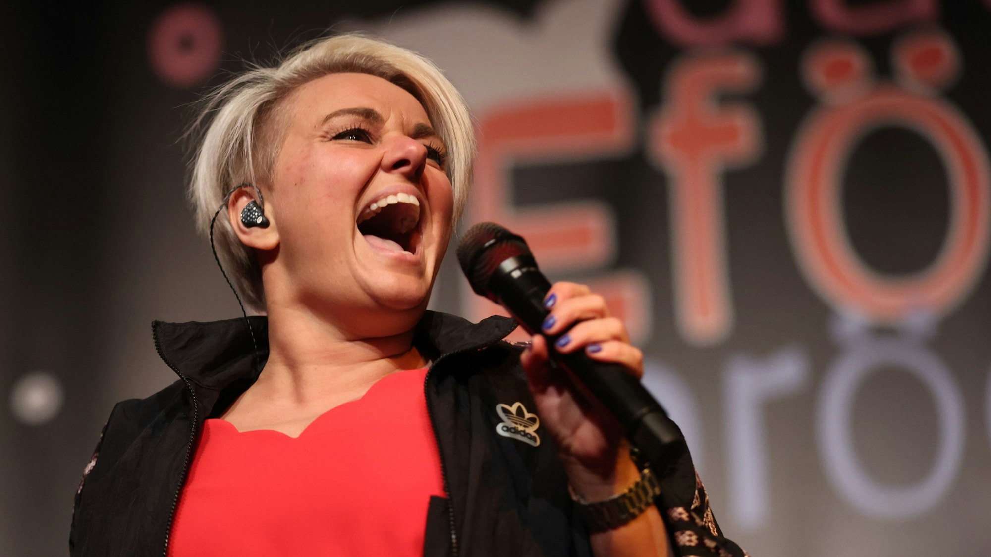 Sängerin Nici Kempermann