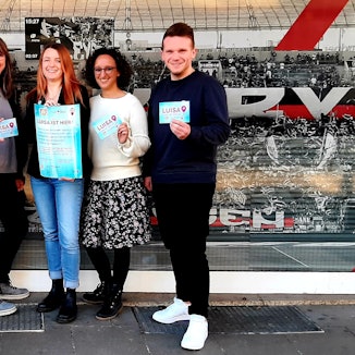 Andreas Paffrath (Fanbetreuung) Andrea Frewer (Frauen-Notruf), Pia Kuhne (Frauen-Notruf), Daniela Frühling (Fanprojekt Leverkusen) und Sebastian Friedrich (Fanbetreuung).