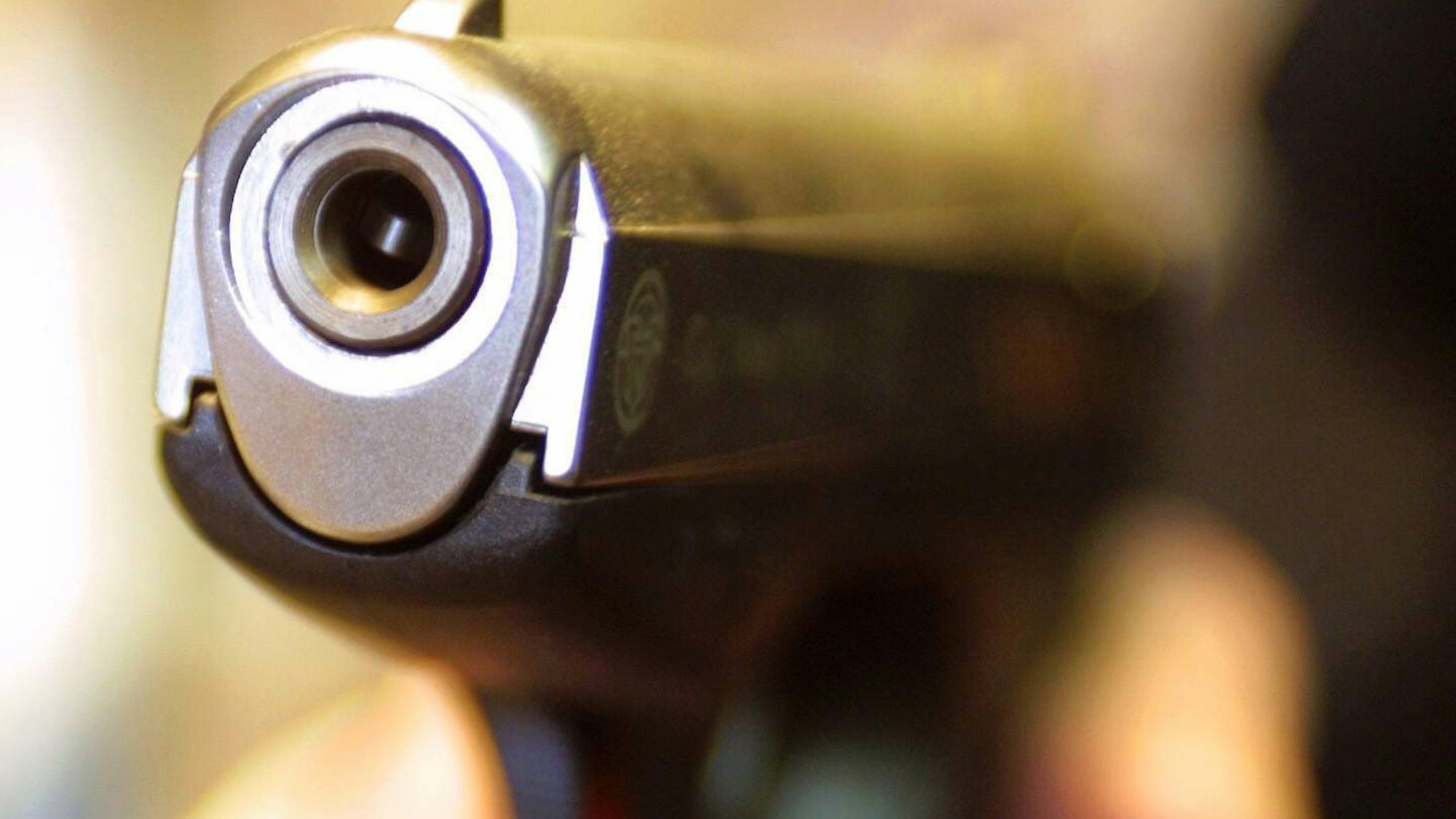 Das Foto zeigt eine Schusswaffe.