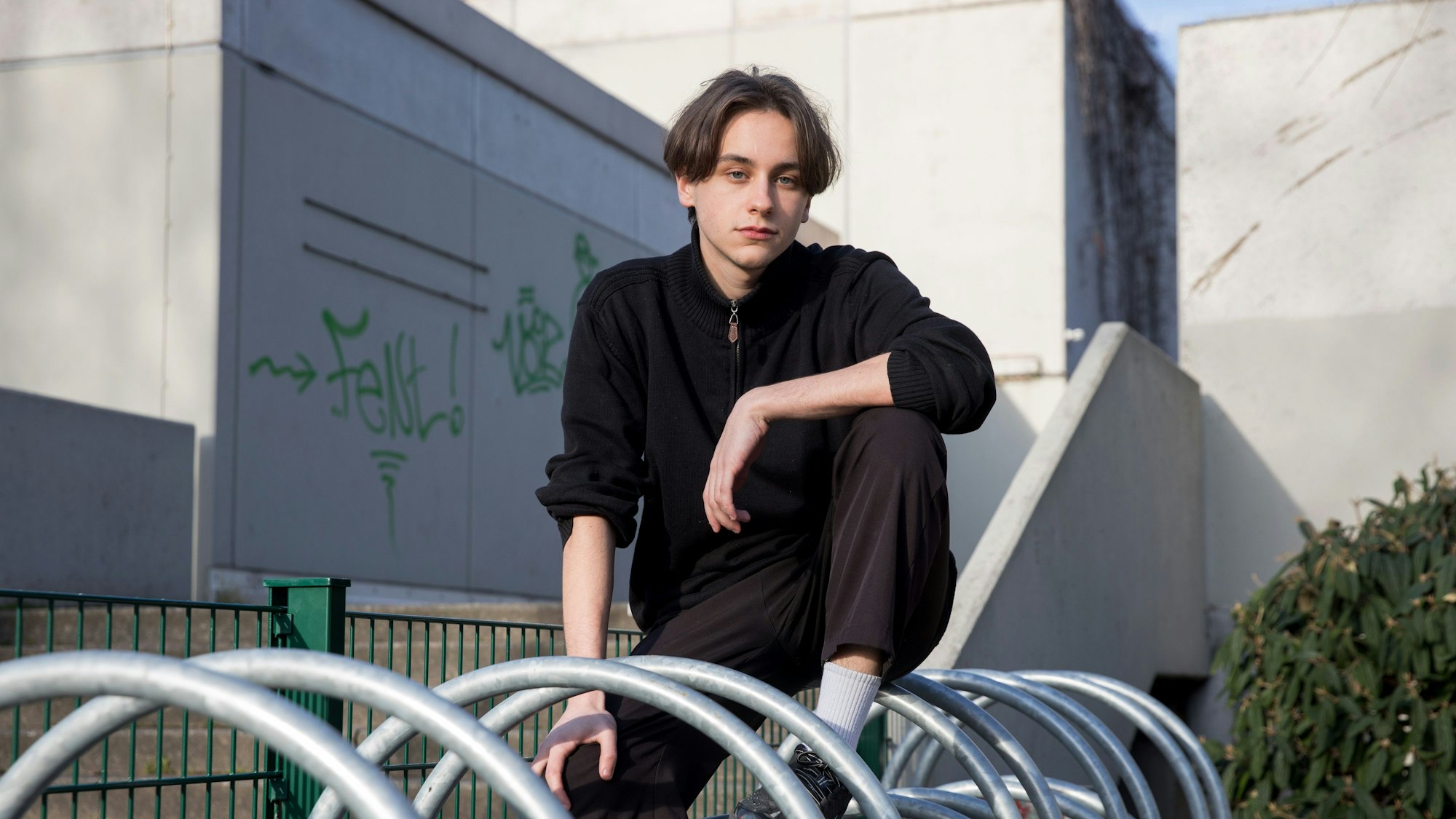 Portrait Tristan Simon. Ein Deutsch-Ukrainer mit ukrainischem und deutschem Pass, der lange auf der Krim lebte.