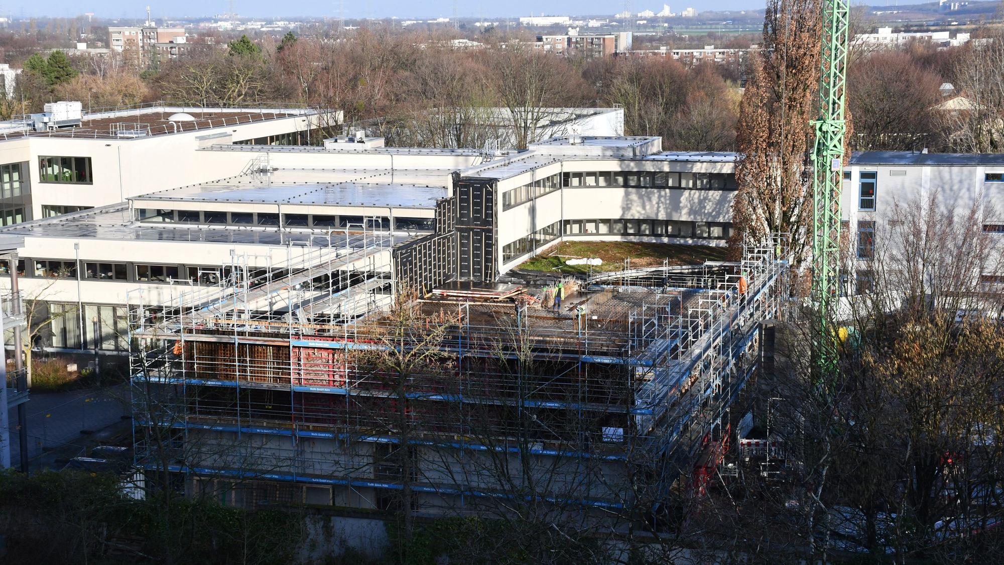 Das Ernst-Mach-Gymnasium in Hürth wird umgebaut.