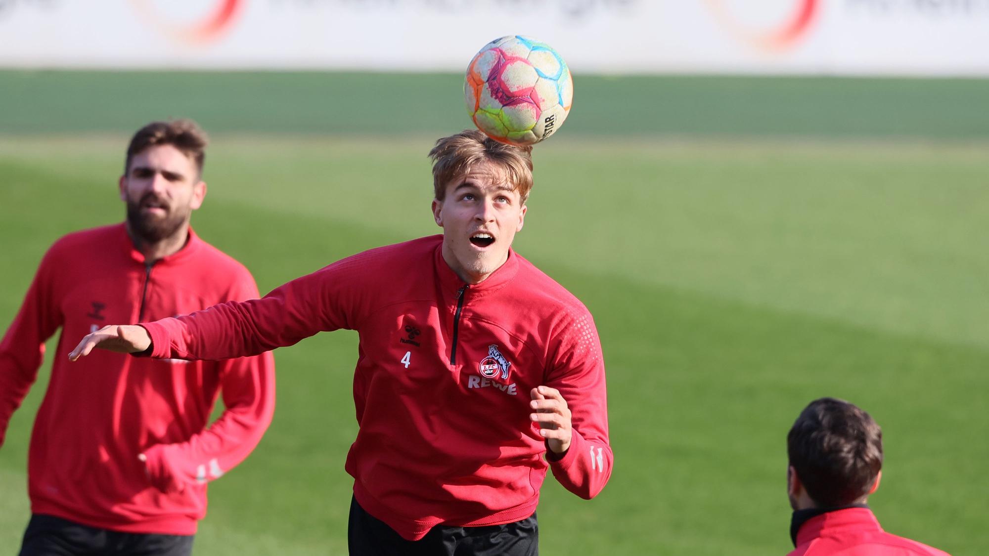 1. FC Köln, Training, rechts: Timo Hübers (1. FC Köln), 10.02.2023, Bild: Herbert Bucco