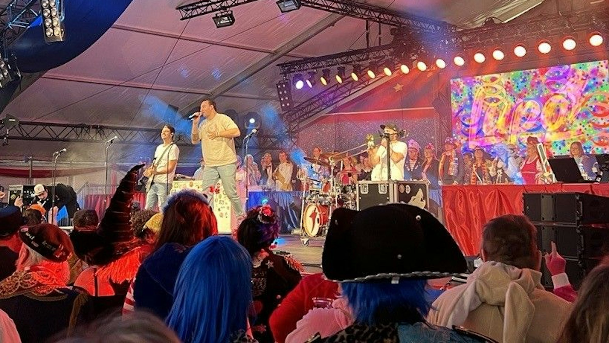 Die Band Lupo steht auf der Bühne