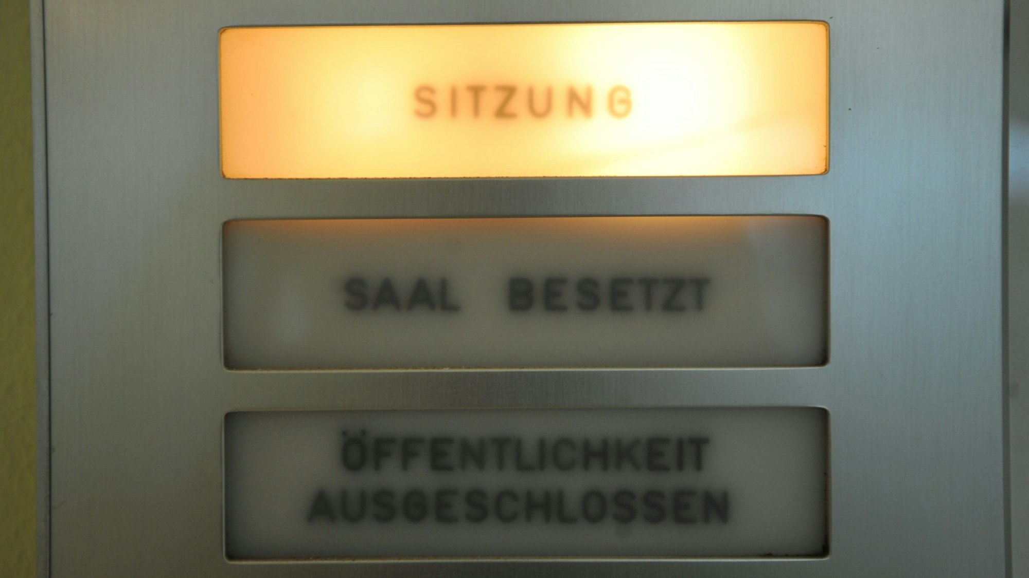 Amtsgericht Symbolbild Öffentlich, Nicht-Öffentlich, Sitzzung, Saal, Gerichtssaal. Foto: Ralf Krieger