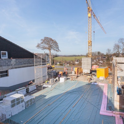 Die Baustelle in Kalsbach neben dem bestehenden Gerätehaus.