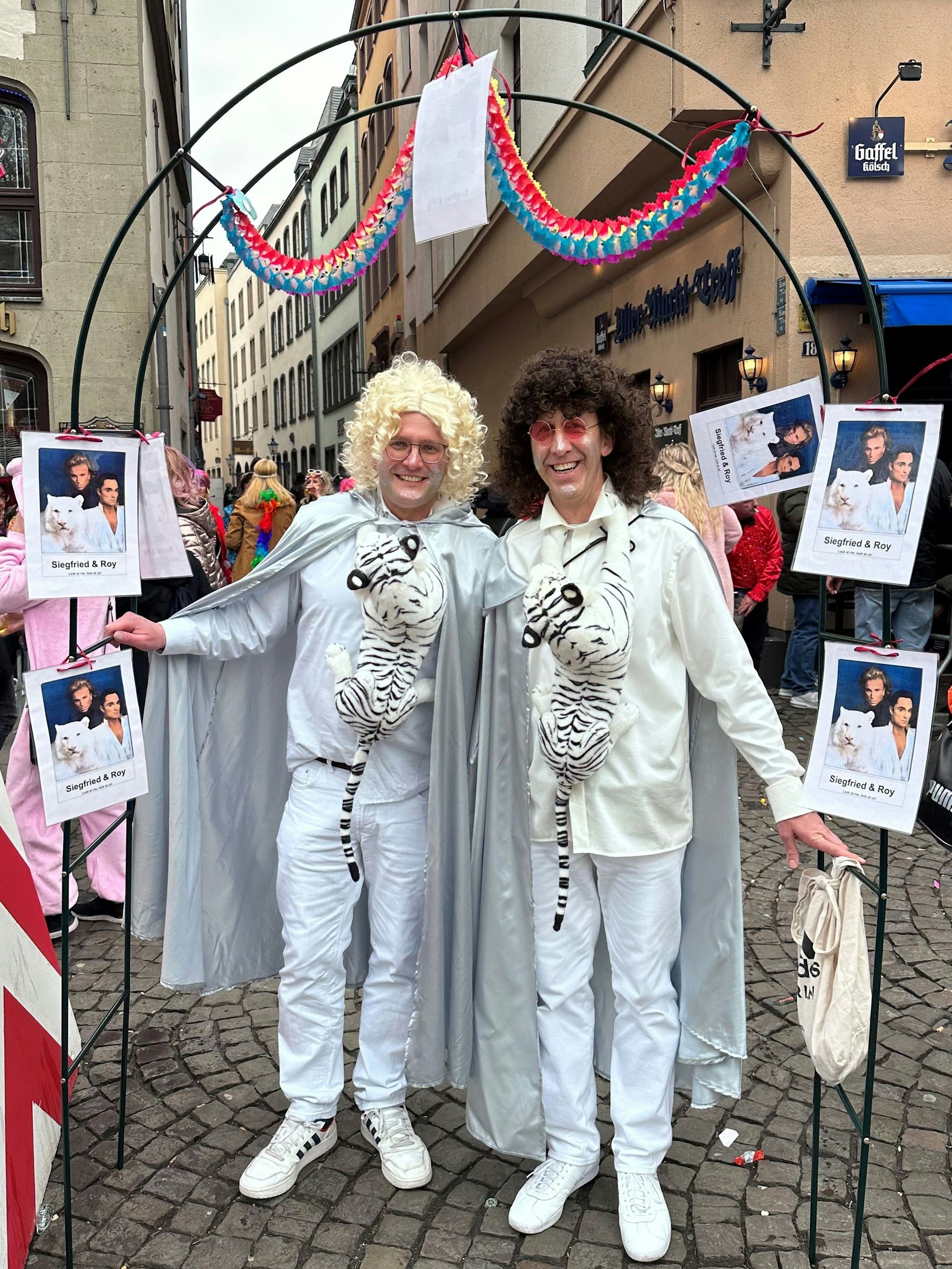 Siegfried & Roy aus dem Sauerland verteilten Autogramme.
