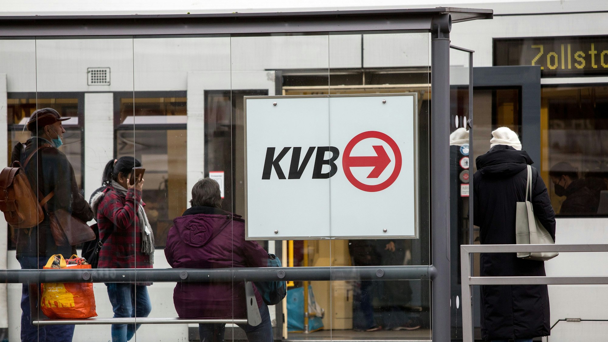 Haltestelle Barbarossaplatz