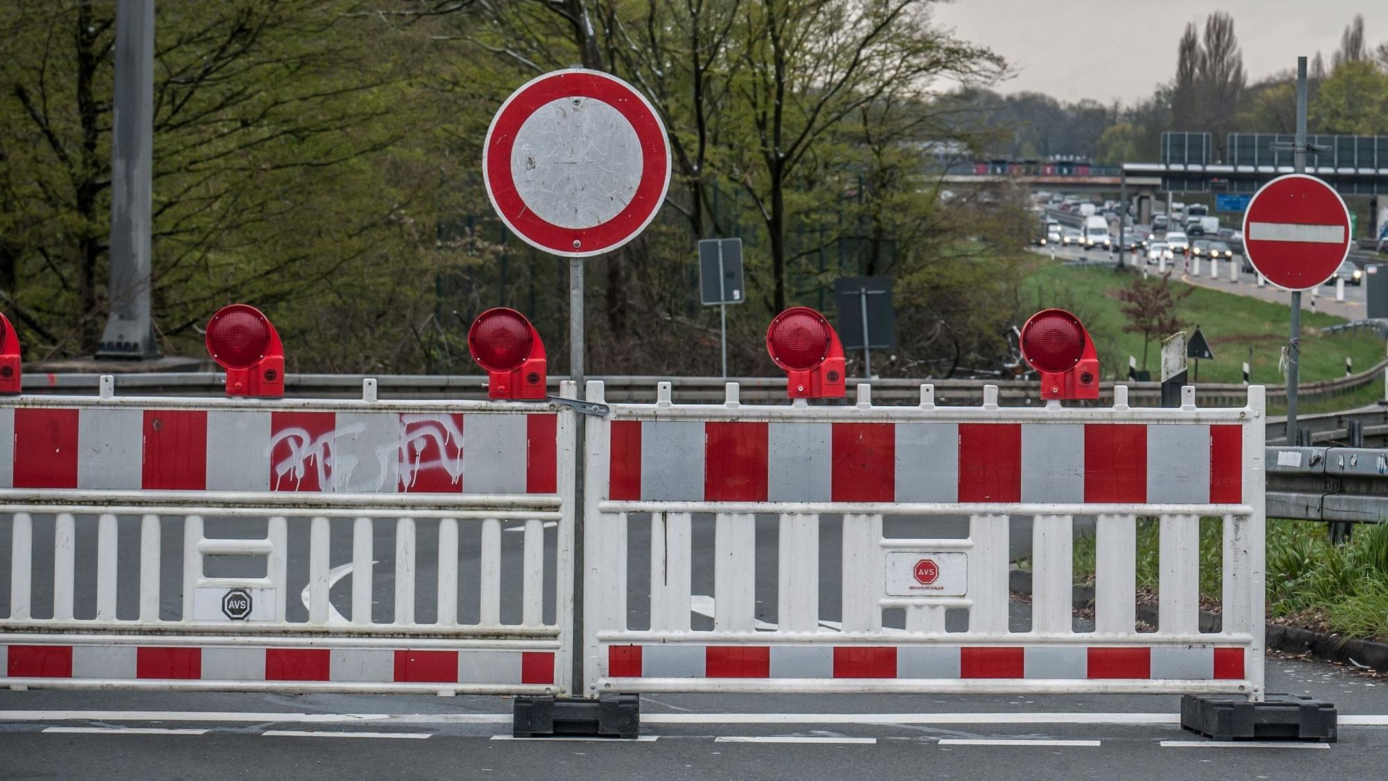 Sperrung Willy-Brandt-Ring und Abfahrten Leverkusen zentrum