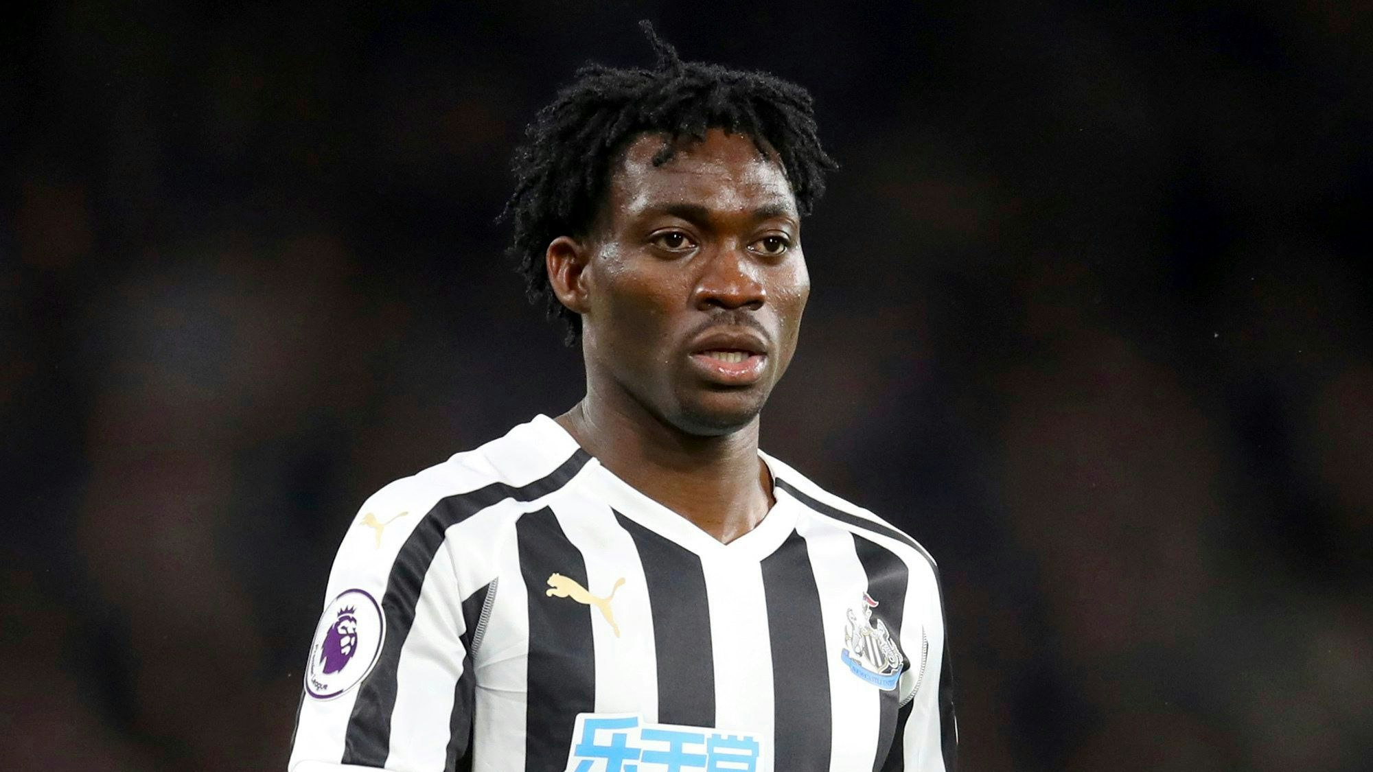 Archivaufnahme des verstorbenen Fußball-Spielers Christian Atsu in Trikot