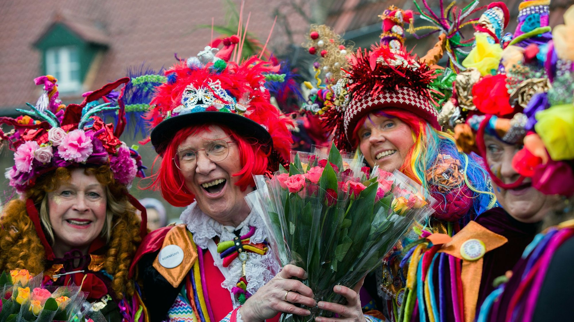 Jecke beim Veedelszug in Köln-Heimersdorf und Volkhoven/Weiler.