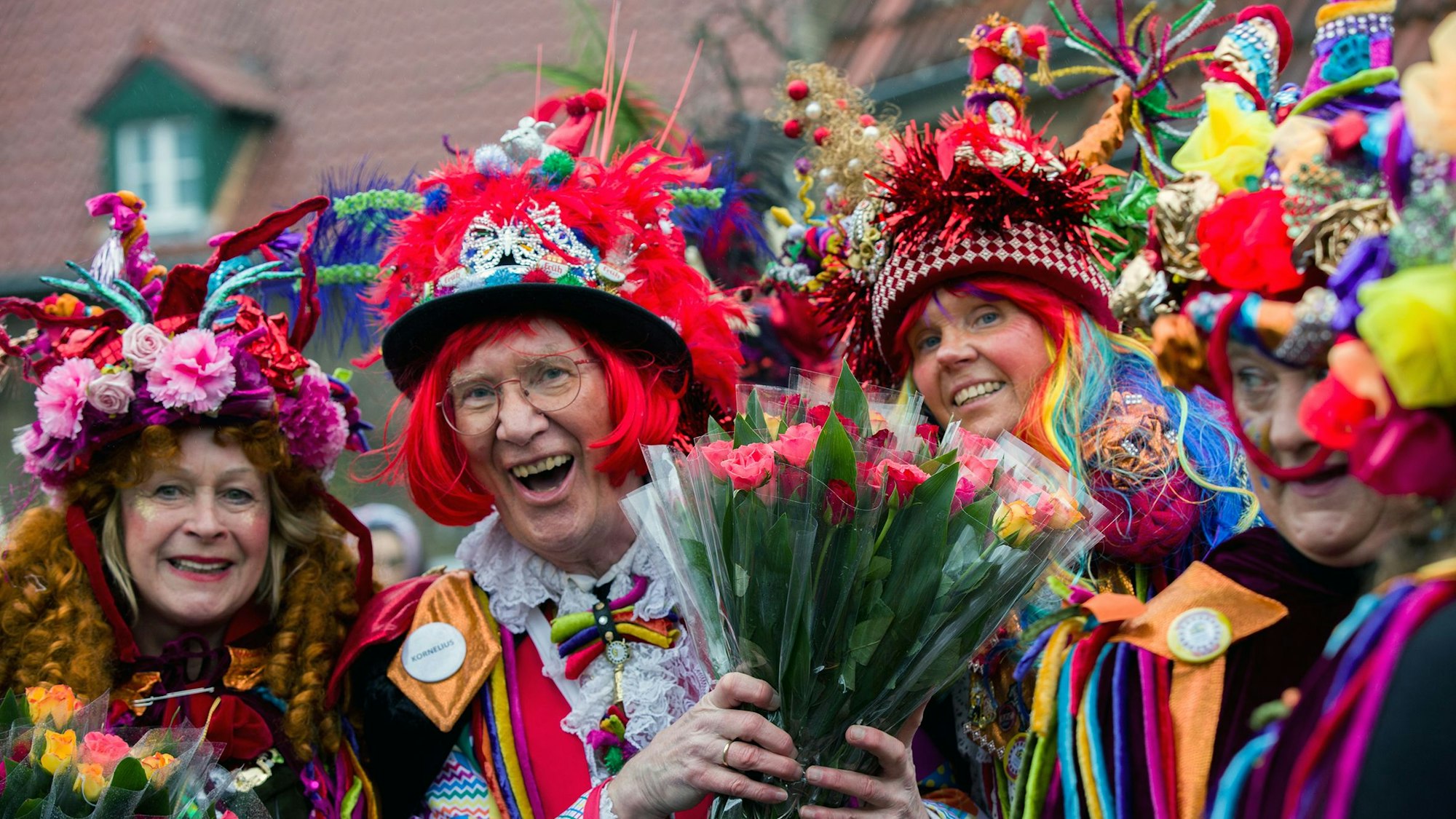 Jecke beim Veedelszug in Köln-Heimersdorf und Volkhoven/Weiler.