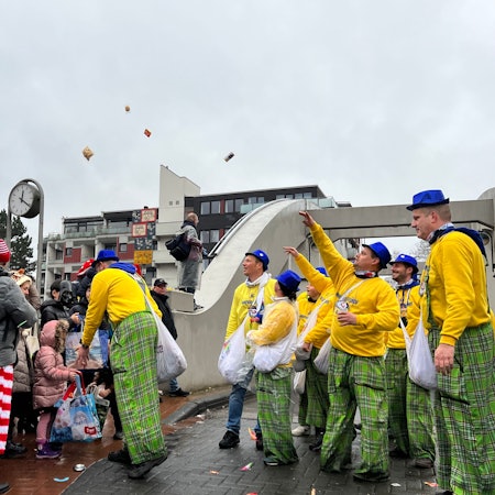 Zwei karnevalistische Dachverbände wollen den Blütensamstagszug ausrichten.