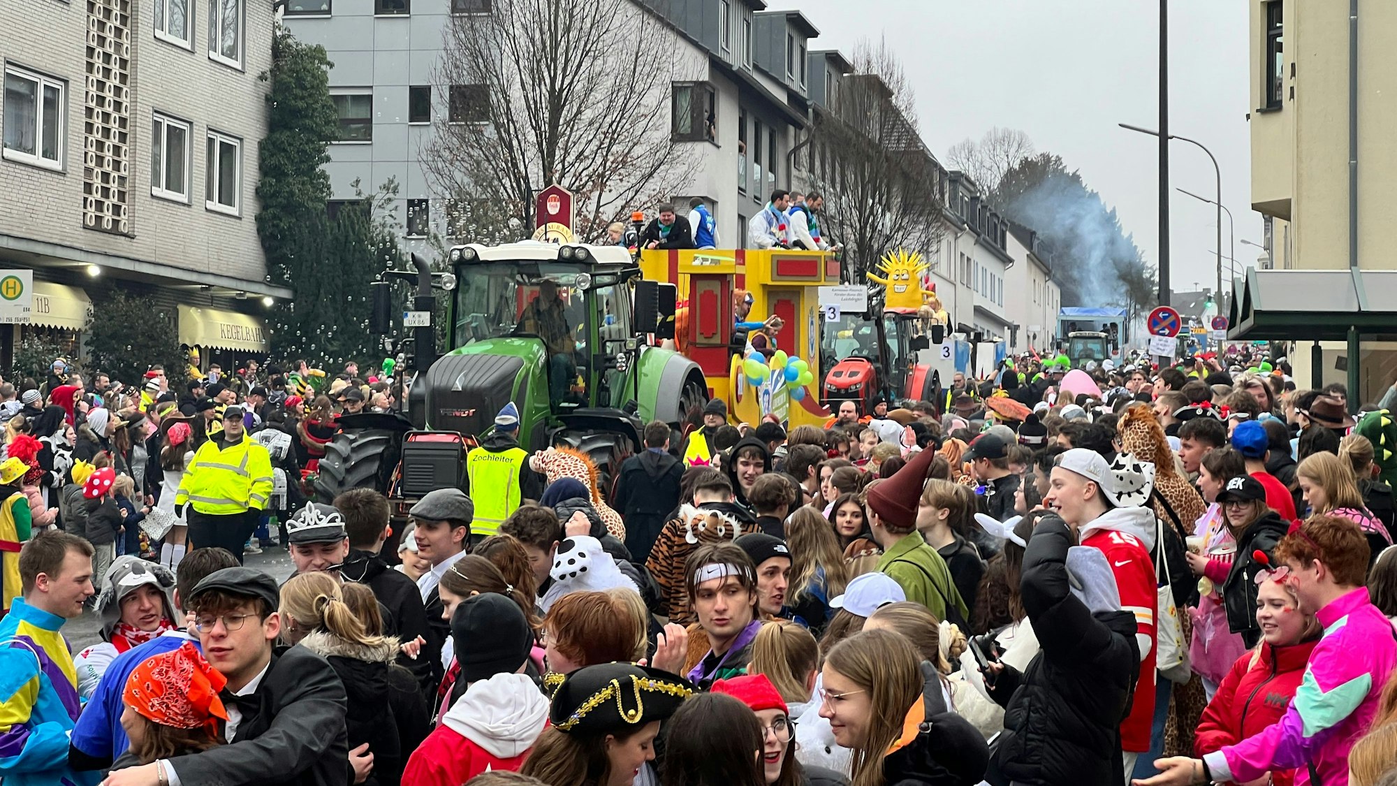 Blütensamstagszug Leichlingen 2023 Karneval
Zug Zoch Karnevalszug