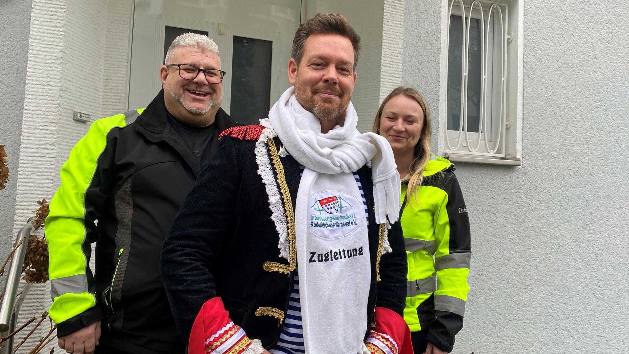 Simon Schwieren mit dem Zugleiter-Schal.