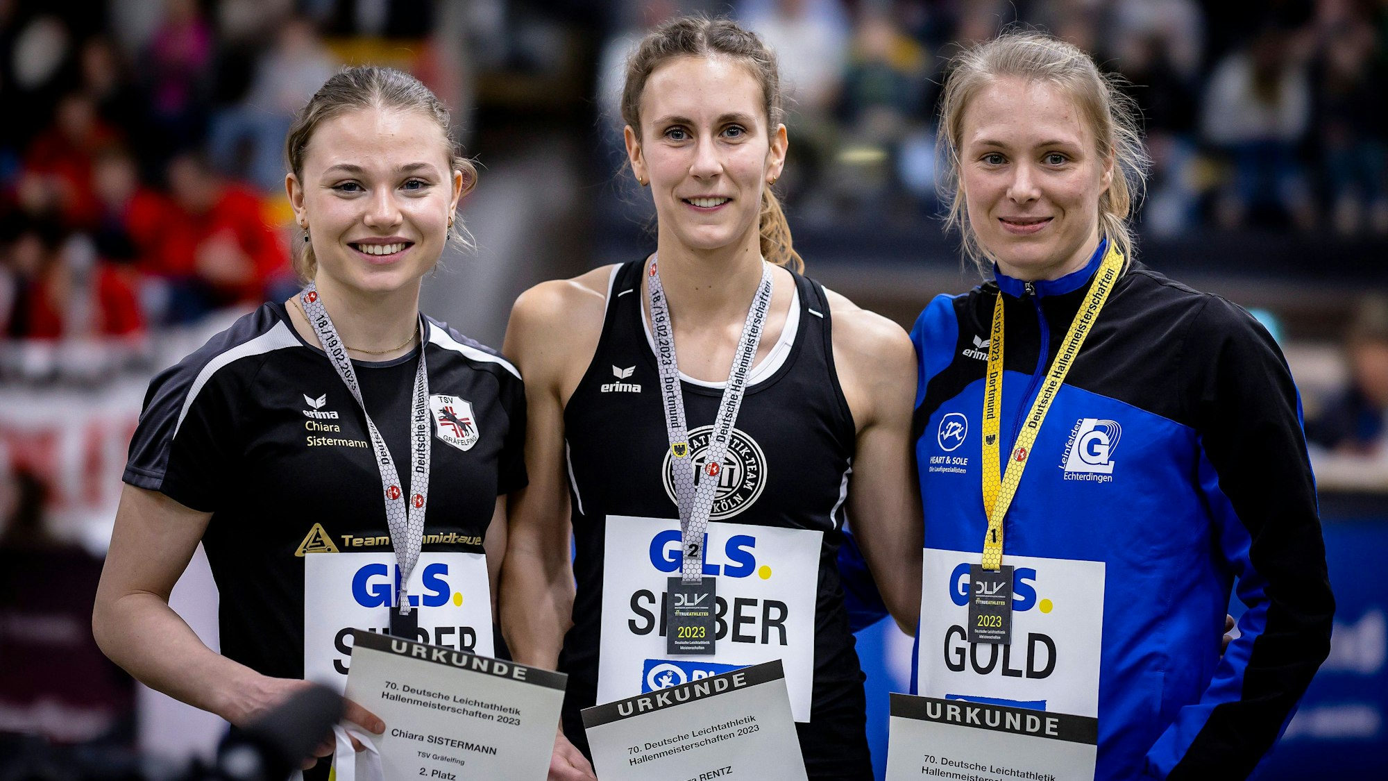 Deutsche Leichtathletik-Hallenmeisterschaften Dortmund, 19.02.2023 Gold im Stabhochsprung fuer Anjuli Knaesche LG Leinfelden-Echterdingen, Silber geht an Clara Rentz LT DSHS Koeln und Chiara Sistermann TSV Graefelfing Deutsche Leichtathletik-Hallenmeisterschaften am 19.02.2023 in der Helmut-Koernig-Halle in Dortmund. *** German Athletics Indoor Championships Dortmund, 19 02 2023 Gold in pole vault for Anjuli Knaesche LG Leinfelden Echterdingen , Silver goes to Clara Rentz LT DSHS Koeln and Chiara Sistermann TSV Graefelfing German Athletics Indoor Championships on 19 02 2023 in the Helmut Koernig Hall in Dortmund Copyright: xBEAUTIFULxSPORTS/AxelxKohringx