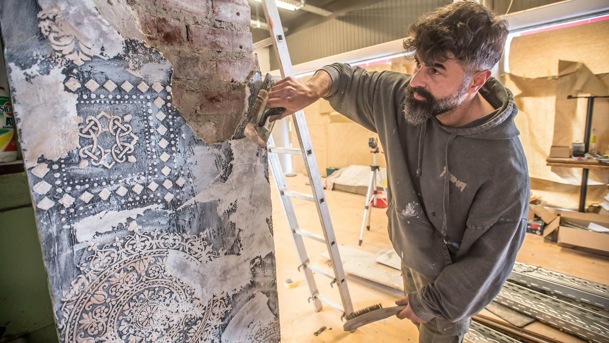 Deniz Gözen zieht mit seinem Espresso perfetto in das House of Jeans nebenan.