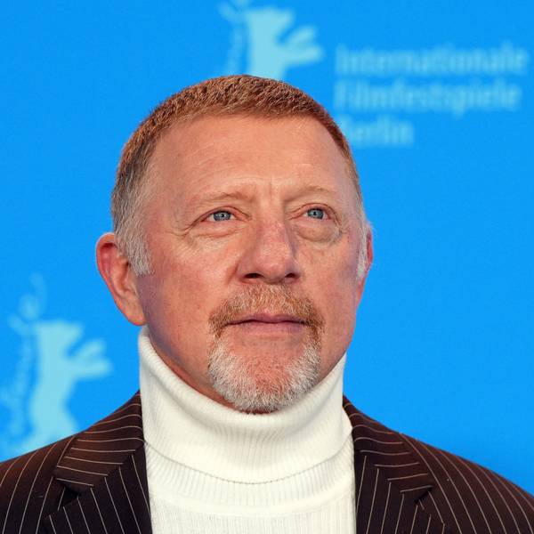 Boris Becker, ehemaliger Tennis-Profi und Protagonist, steht beim Fototermin zum Film ‚Boom! Boom! The World vs. Boris Becker‘ im Rahmen der Berlinale vor der Fotowand.