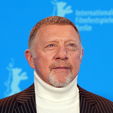 Boris Becker, ehemaliger Tennis-Profi und Protagonist, steht beim Fototermin zum Film ‚Boom! Boom! The World vs. Boris Becker‘ im Rahmen der Berlinale vor der Fotowand.