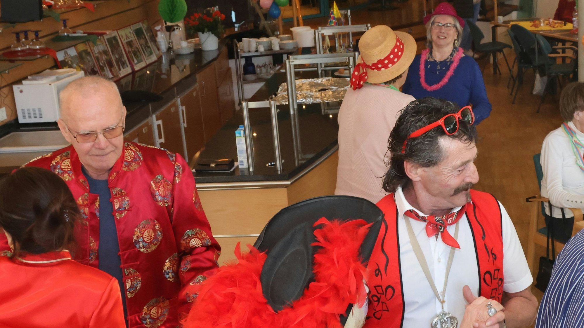 Karnevalsfeier Kneippverein Nümbrecht, Tanz in der Cafeteria des Engelsstift