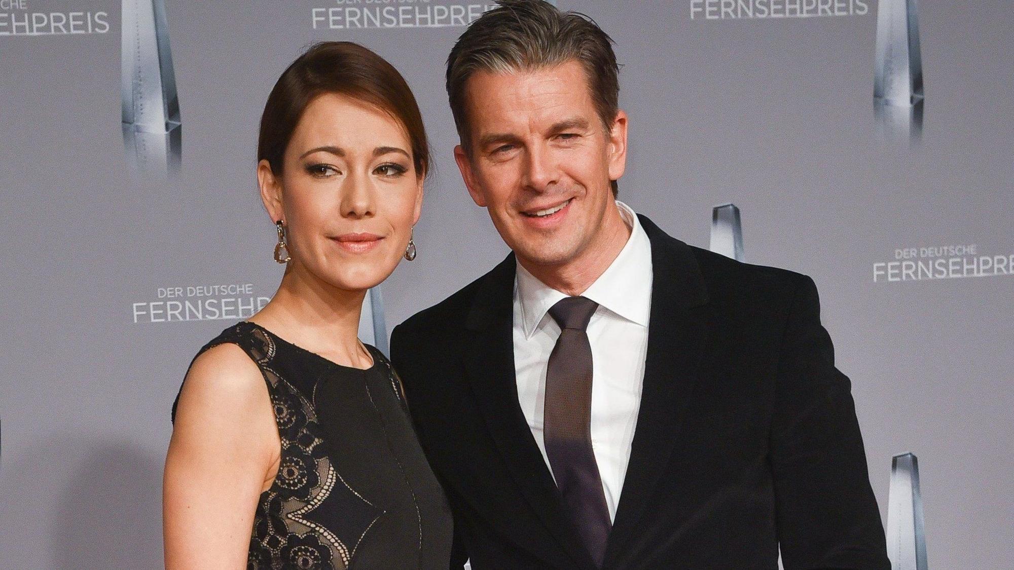 Moderator Markus Lanz und seine Frau Angela kommen zur Verleihung des Deutschen Fernsehpreises.