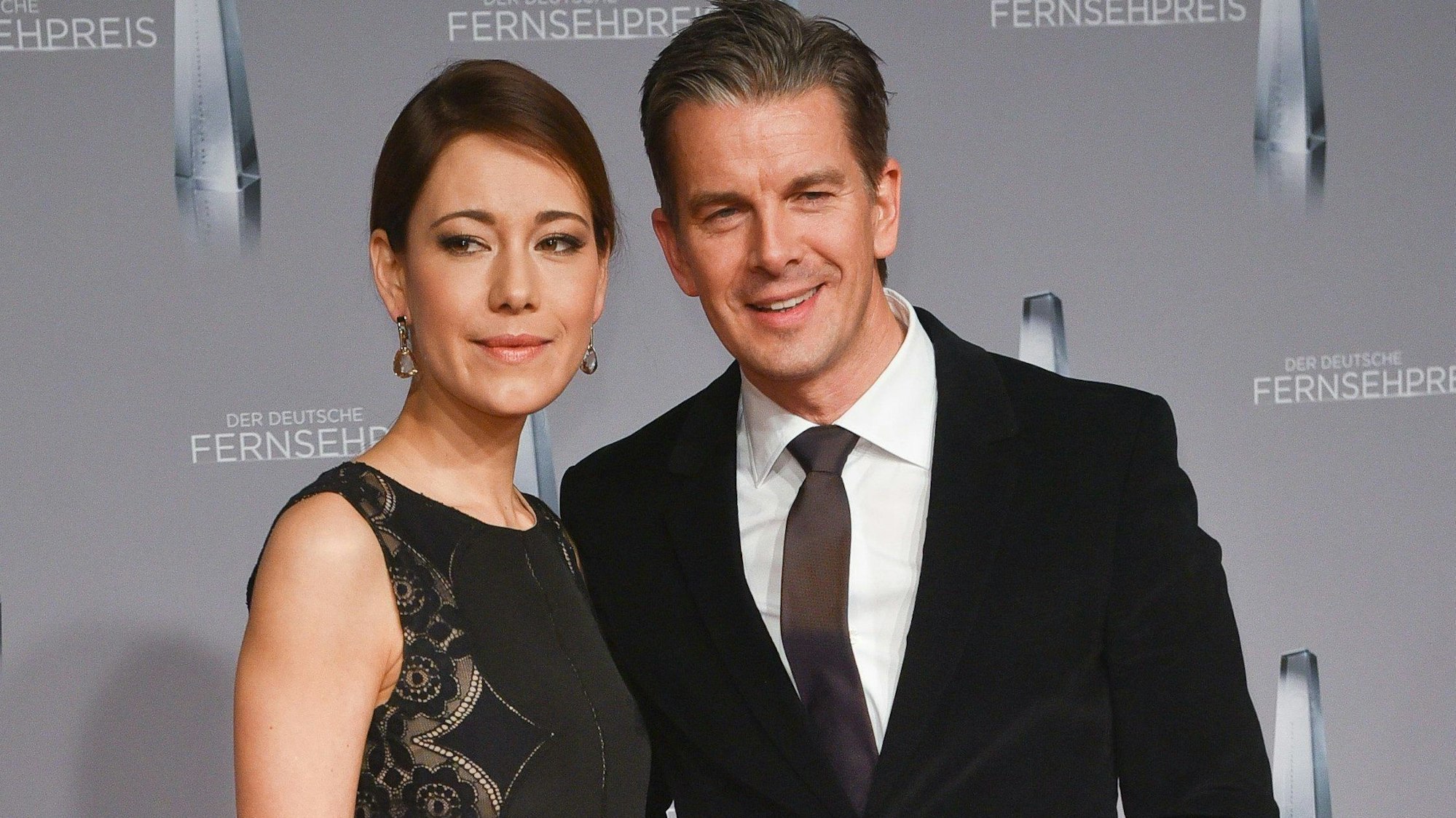 Moderator Markus Lanz und seine Frau Angela kommen zur Verleihung des Deutschen Fernsehpreises.