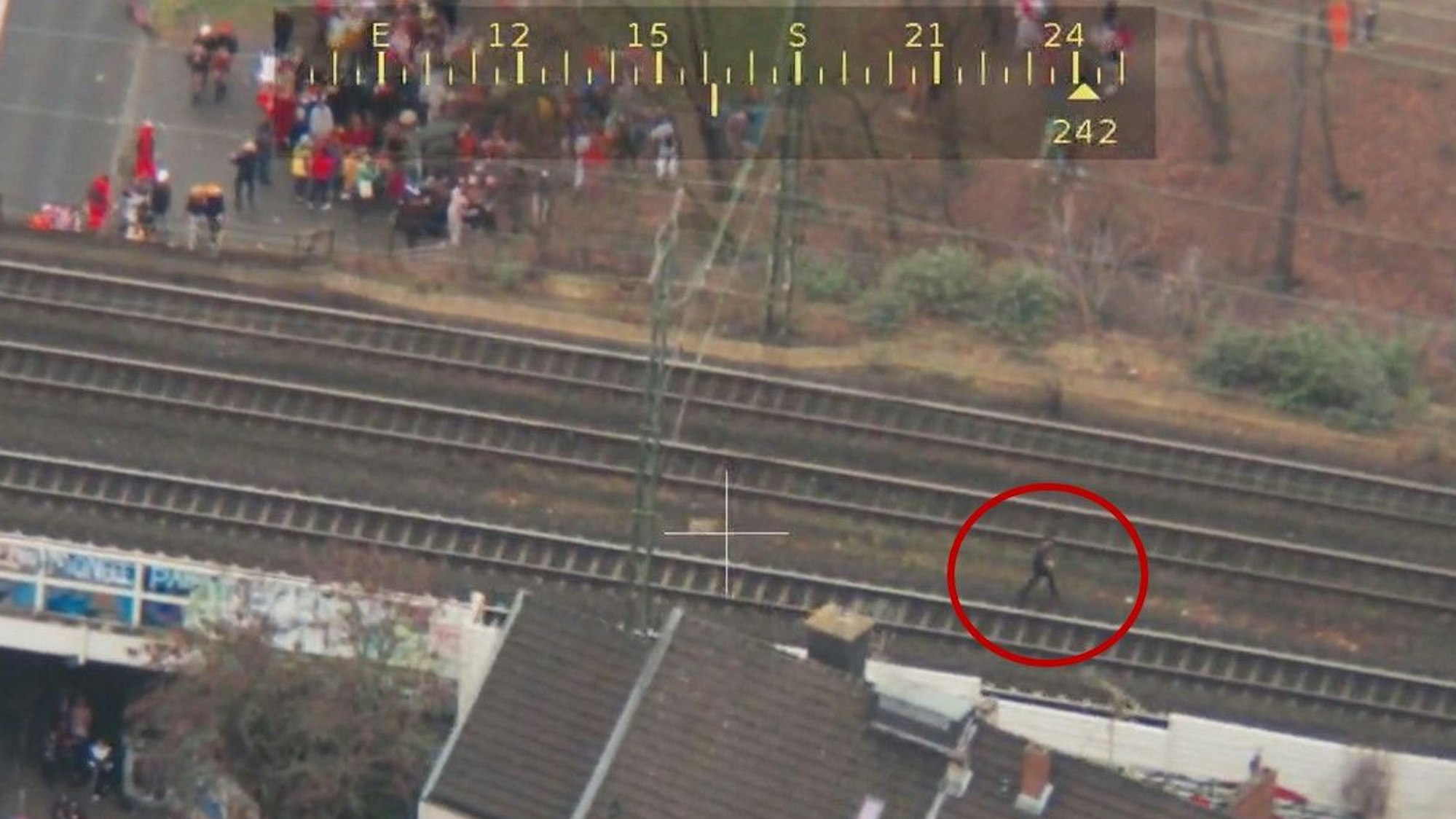 Luftaufnahme von Gleisüberschreitungen Bf. Süd am Weiberdonnerstag