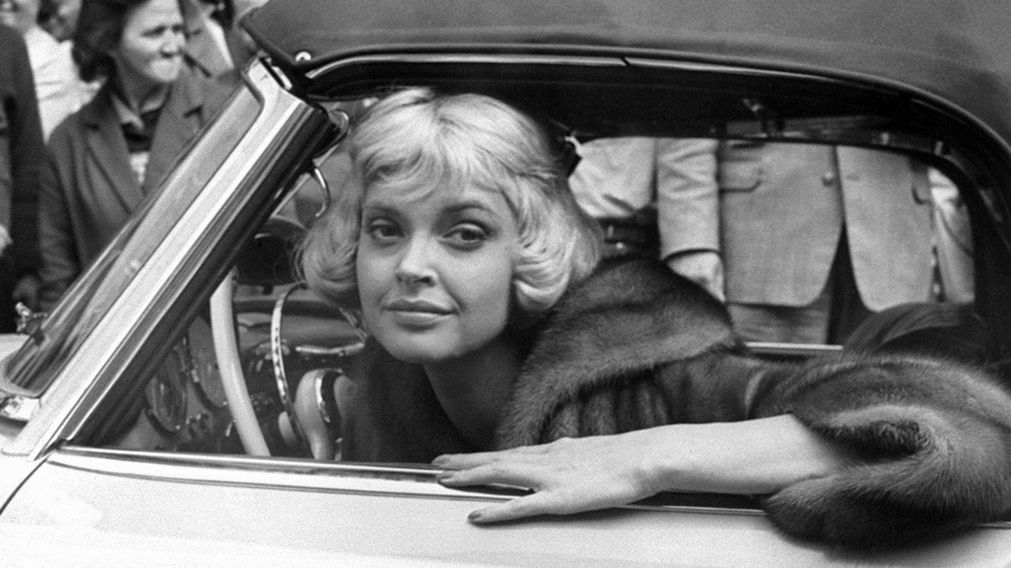 Nadja Tiller im Film „Das Mädchen Rosemarie“