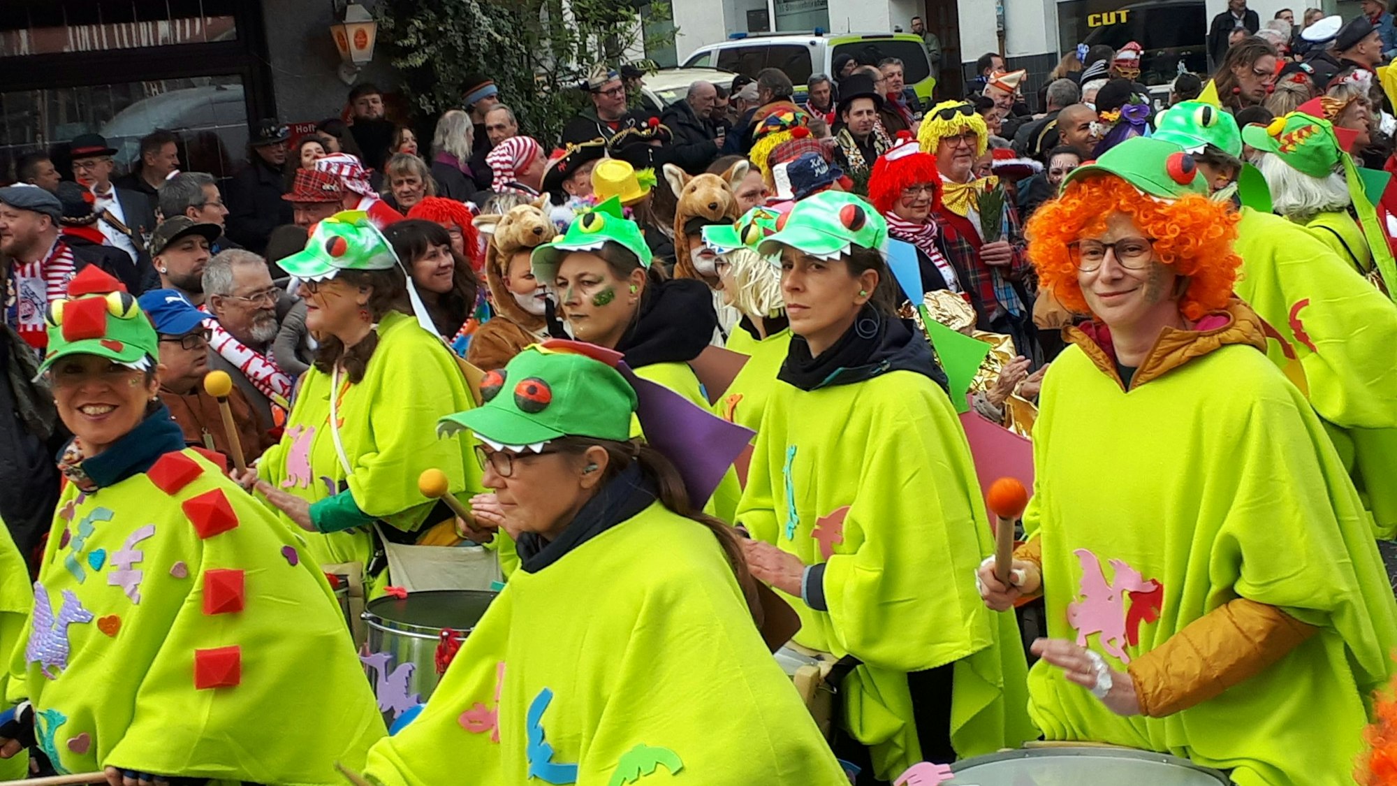 Jecke beim Veedelszug Nippes (Archivbild)