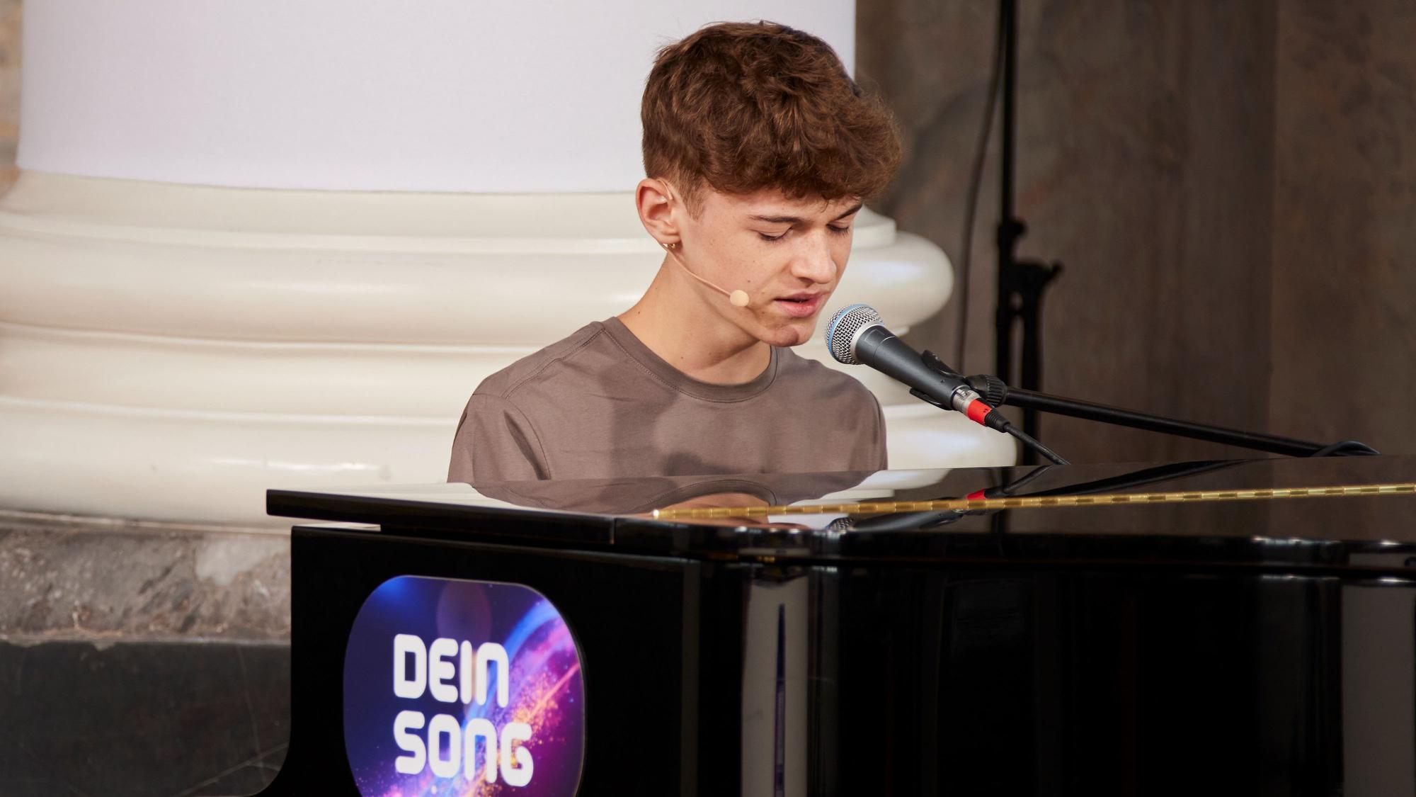Justus (16) aus Niederkassel.