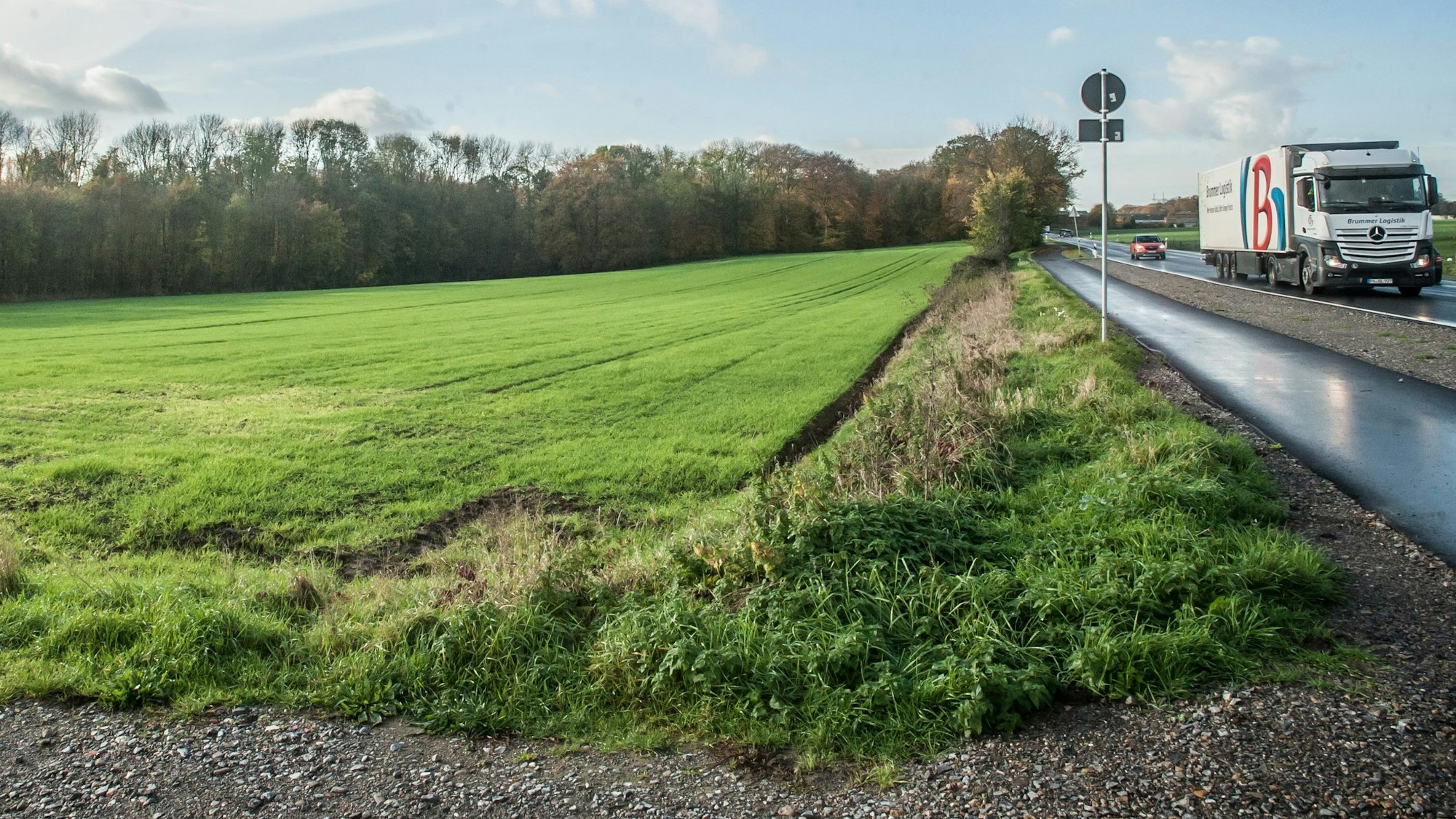 Feuerwache Nord: Landschaftsschutzgebiet auf den Heunen, Felder südlich der Solinger Straße. Foto: Ralf Krieger