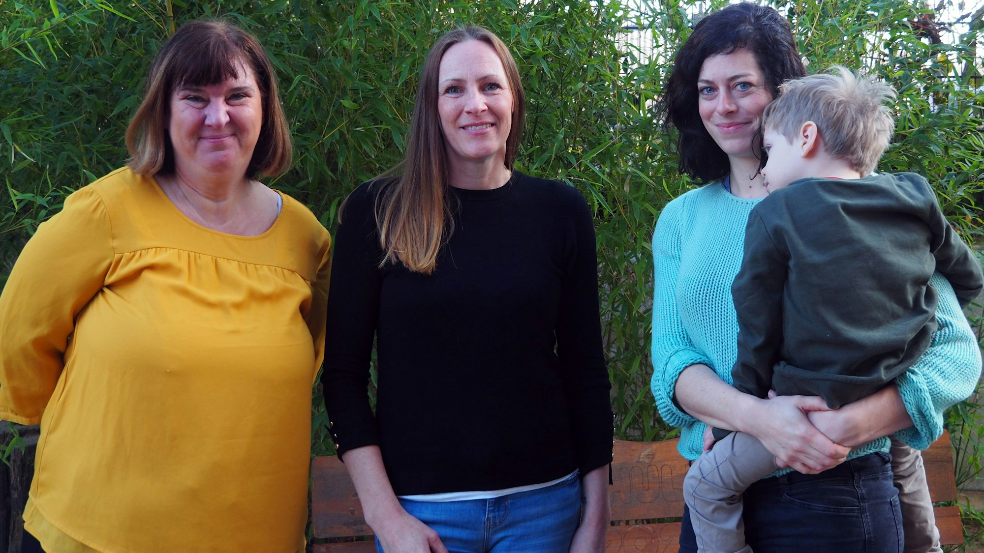 Regina Reichartz, Kerstin Francis und Elisa Haefele (v.l.) suchen dringend eine neue Bleibe für die Kita.