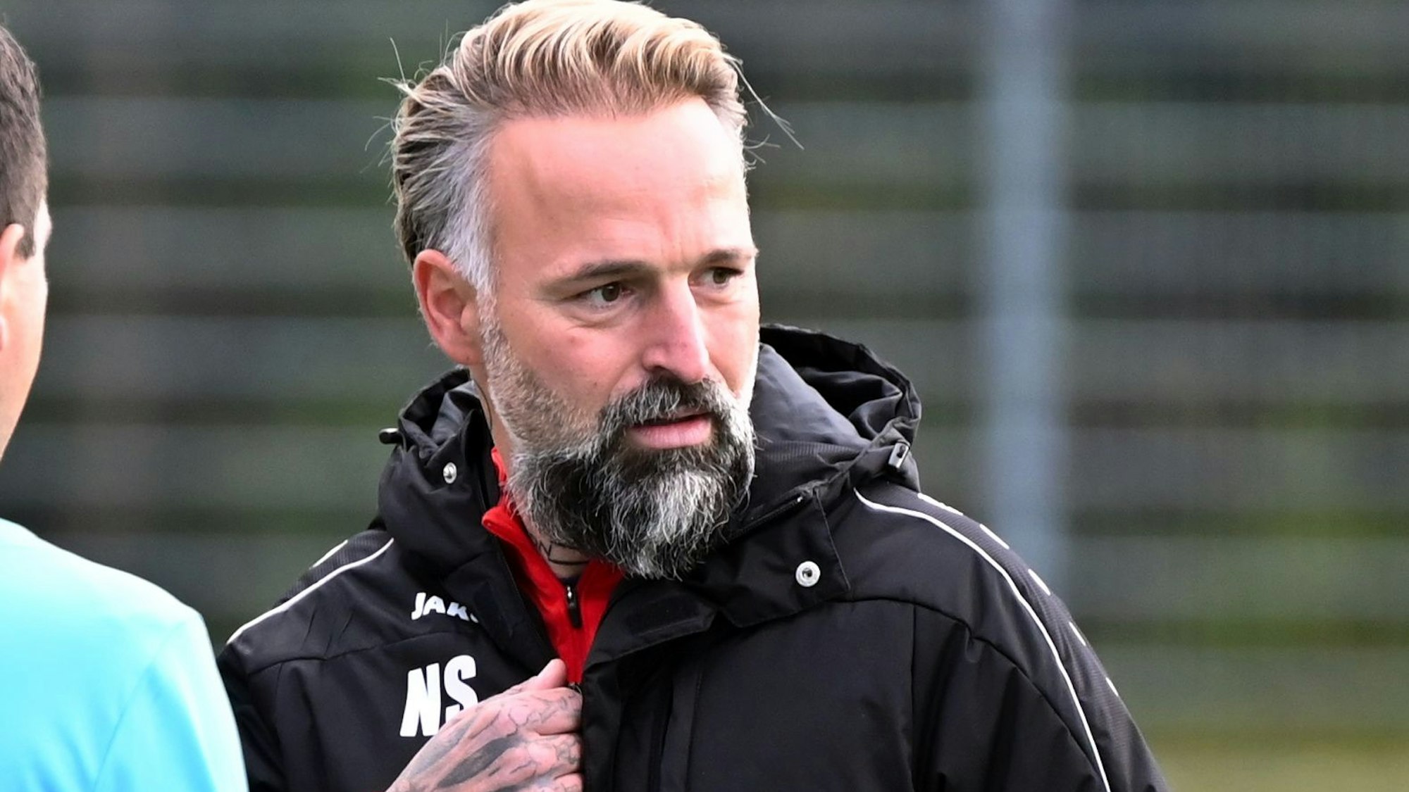 Fußball
SV Schlebusch - SpVg Porz
TR: Jonas Wendt (Porz)
Foto: Uli Herhaus