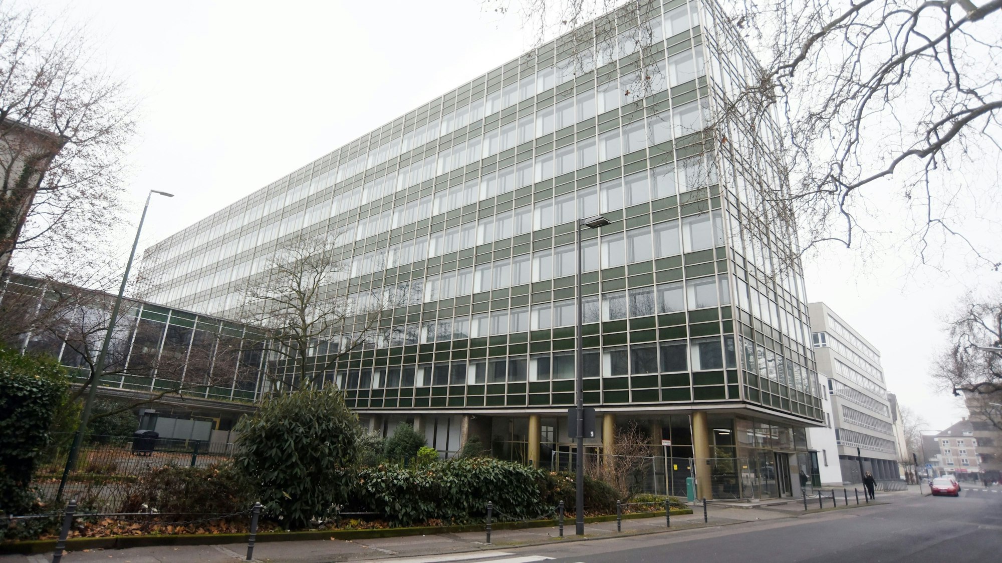 Das Bild zeigt ein Haus an der Leonhard-Tietz-Straße.