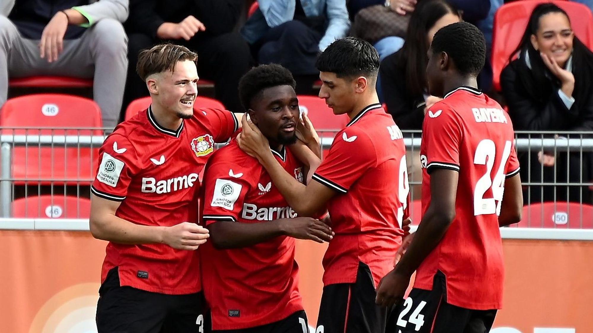 29.10.2022, Fussball-A-jugend-Bayer Leverkusen-Mönchengladbach
mitte: Jardell Kanga-Torschütze zum 2:0 für Bayer
Foto: Uli Herhaus