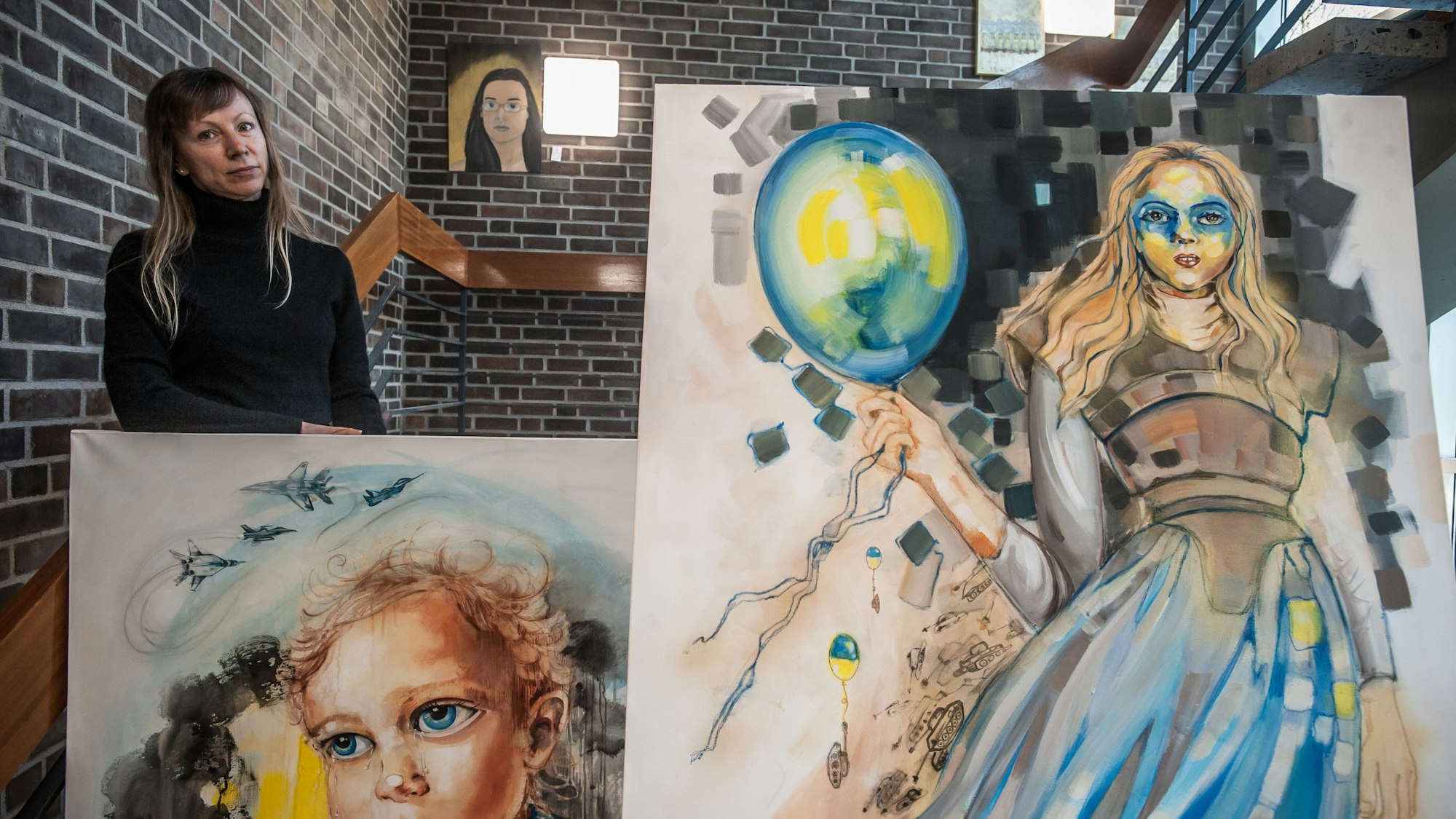 Die Leverkusener Künstlerin Elena Büchel zeigt zwei Kunstwerke.