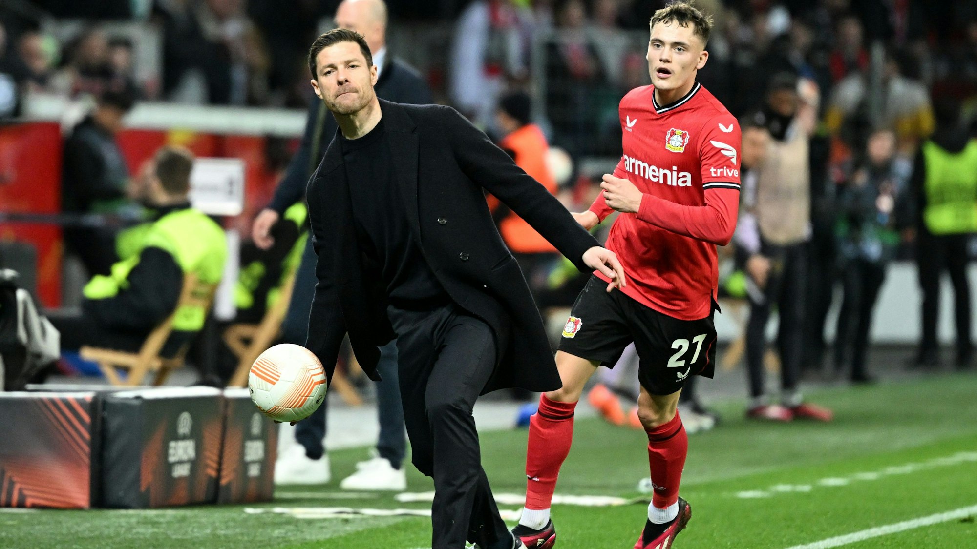 Die beiden großen Stars im Bayer-Team: Trainer Xabi Alonso und Spieler Florian Wirtz.